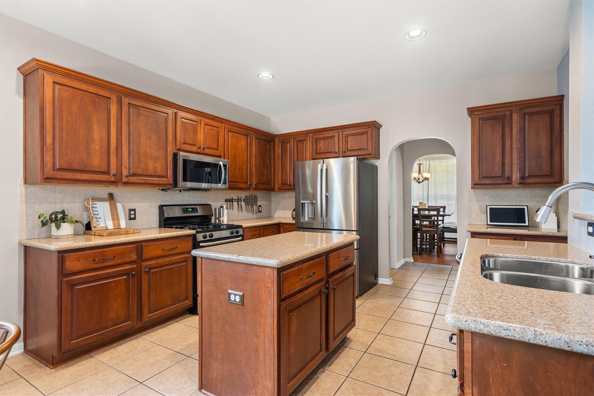 112 Justin Leonard Dr, Round Rock, TX 78664
