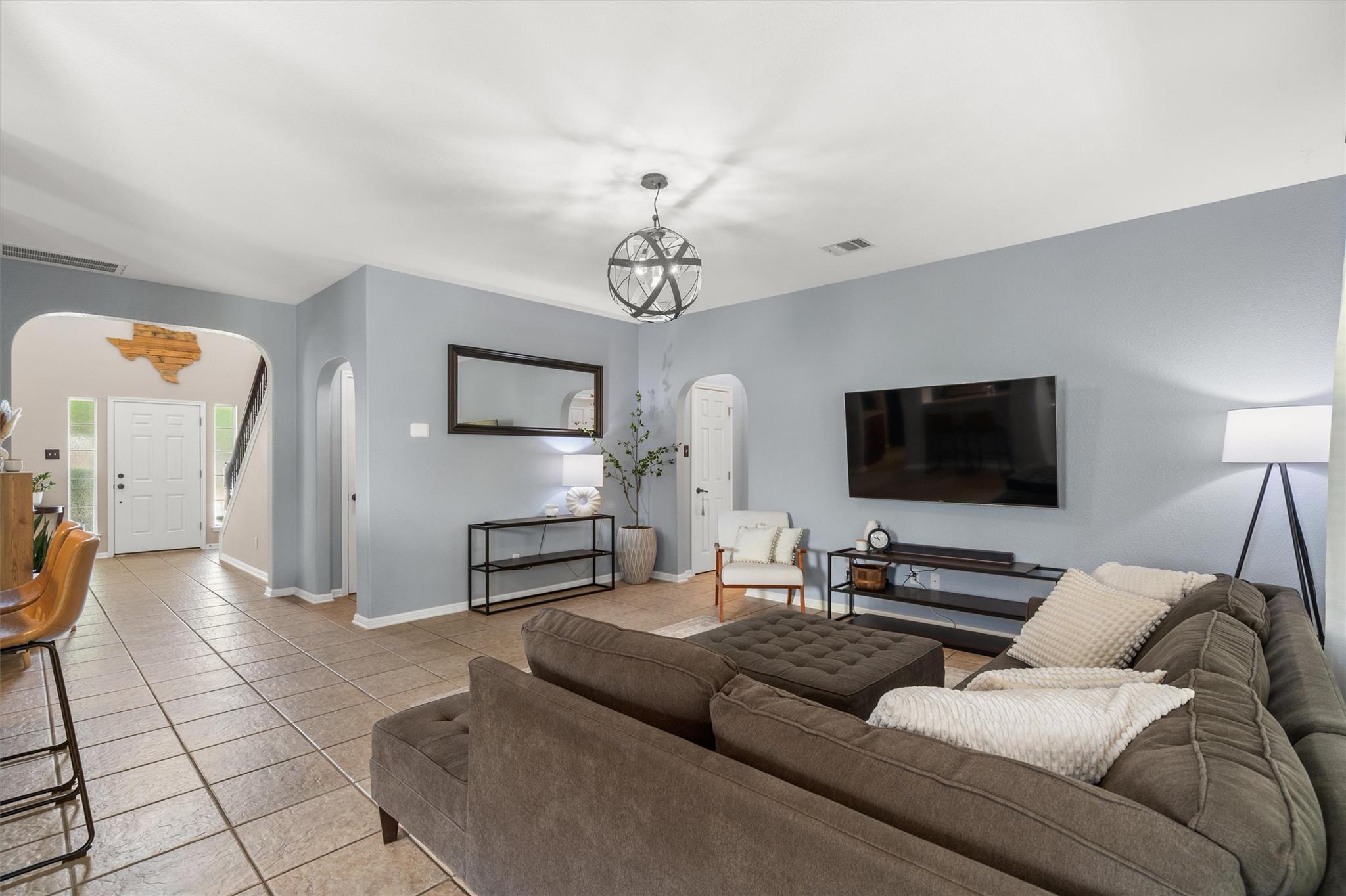112 Justin Leonard Dr, Round Rock, TX 78664