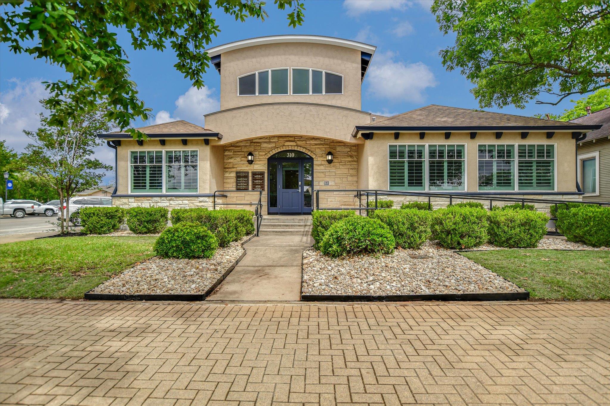 310 W Main St # 204, Round Rock, TX 78664