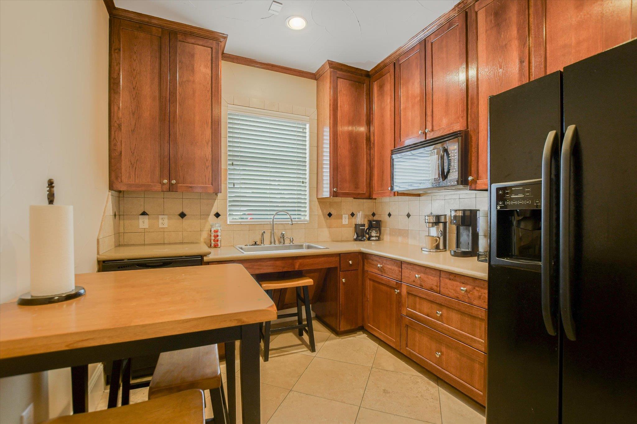310 W Main St # 204, Round Rock, TX 78664