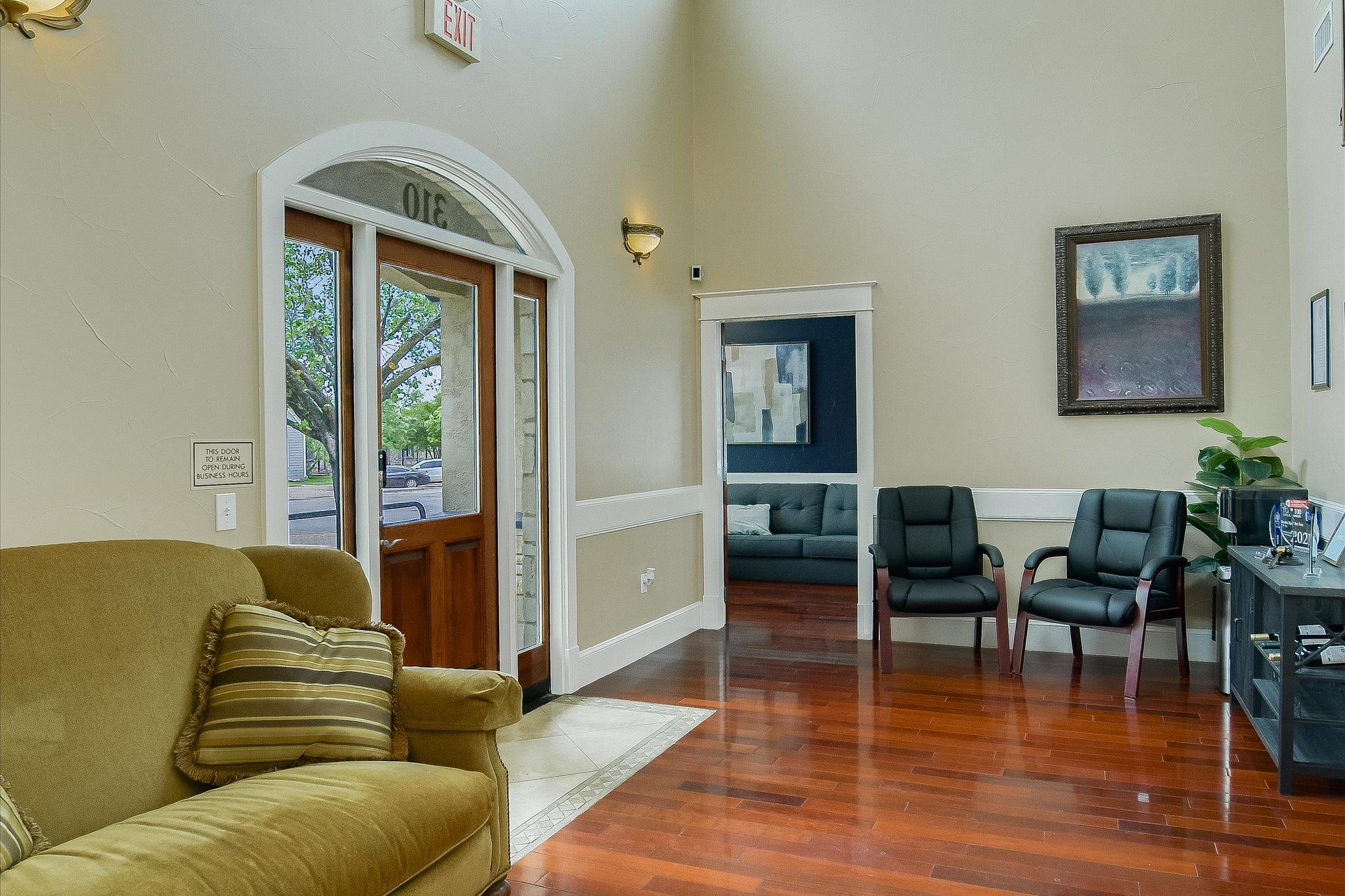 310 W Main St # 204, Round Rock, TX 78664