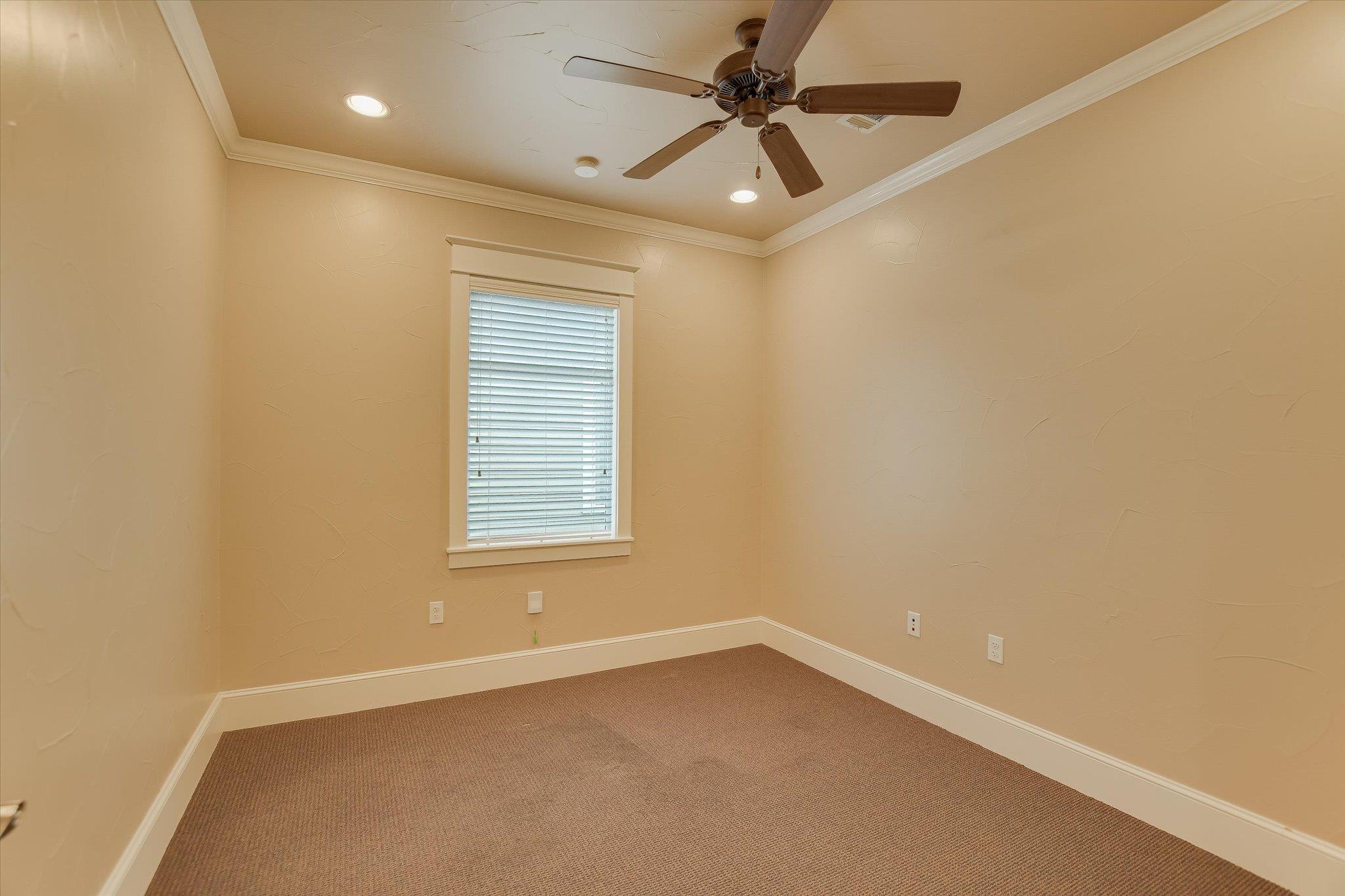310 W Main St # 204, Round Rock, TX 78664