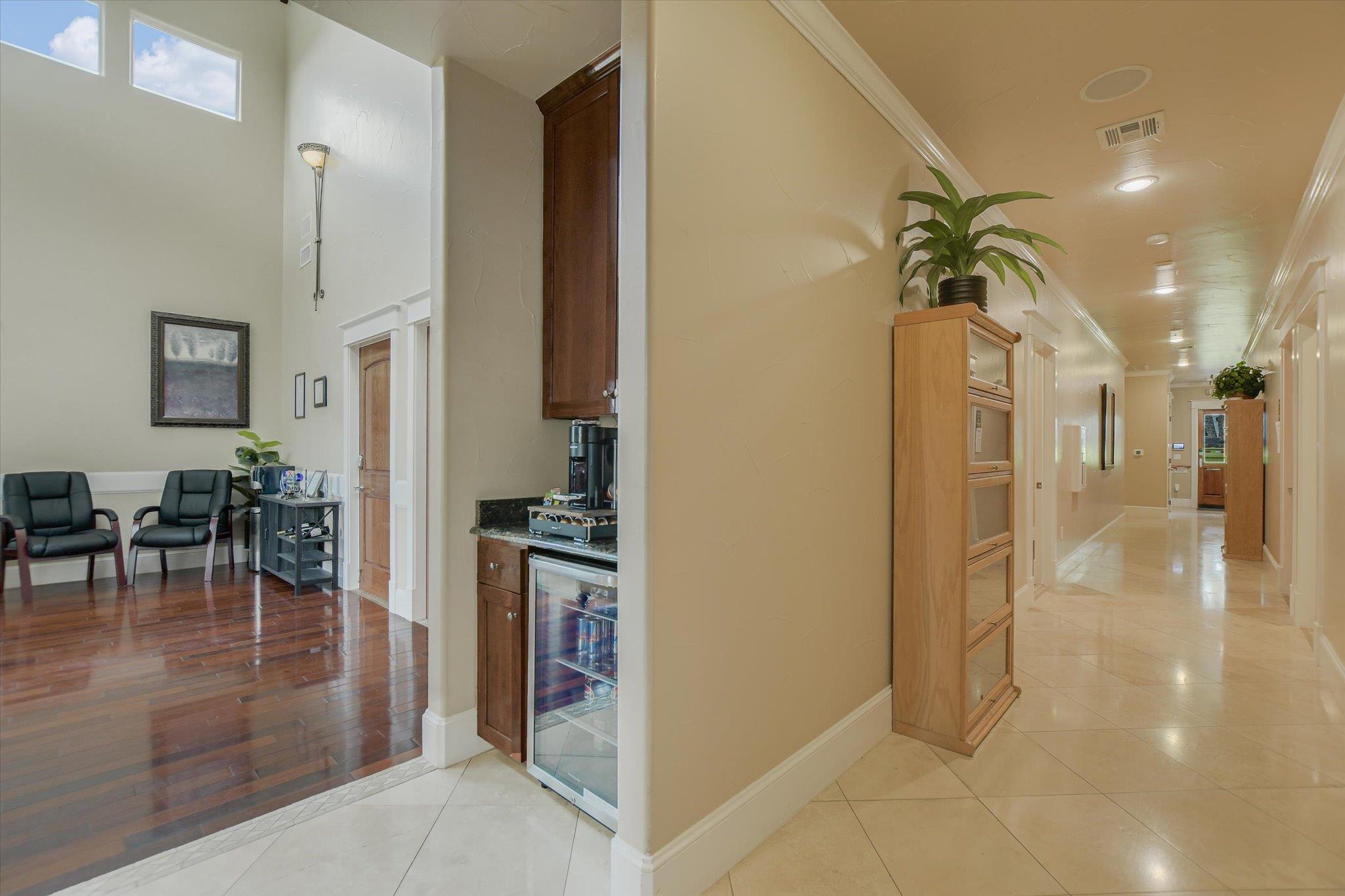 310 W Main St # 204, Round Rock, TX 78664