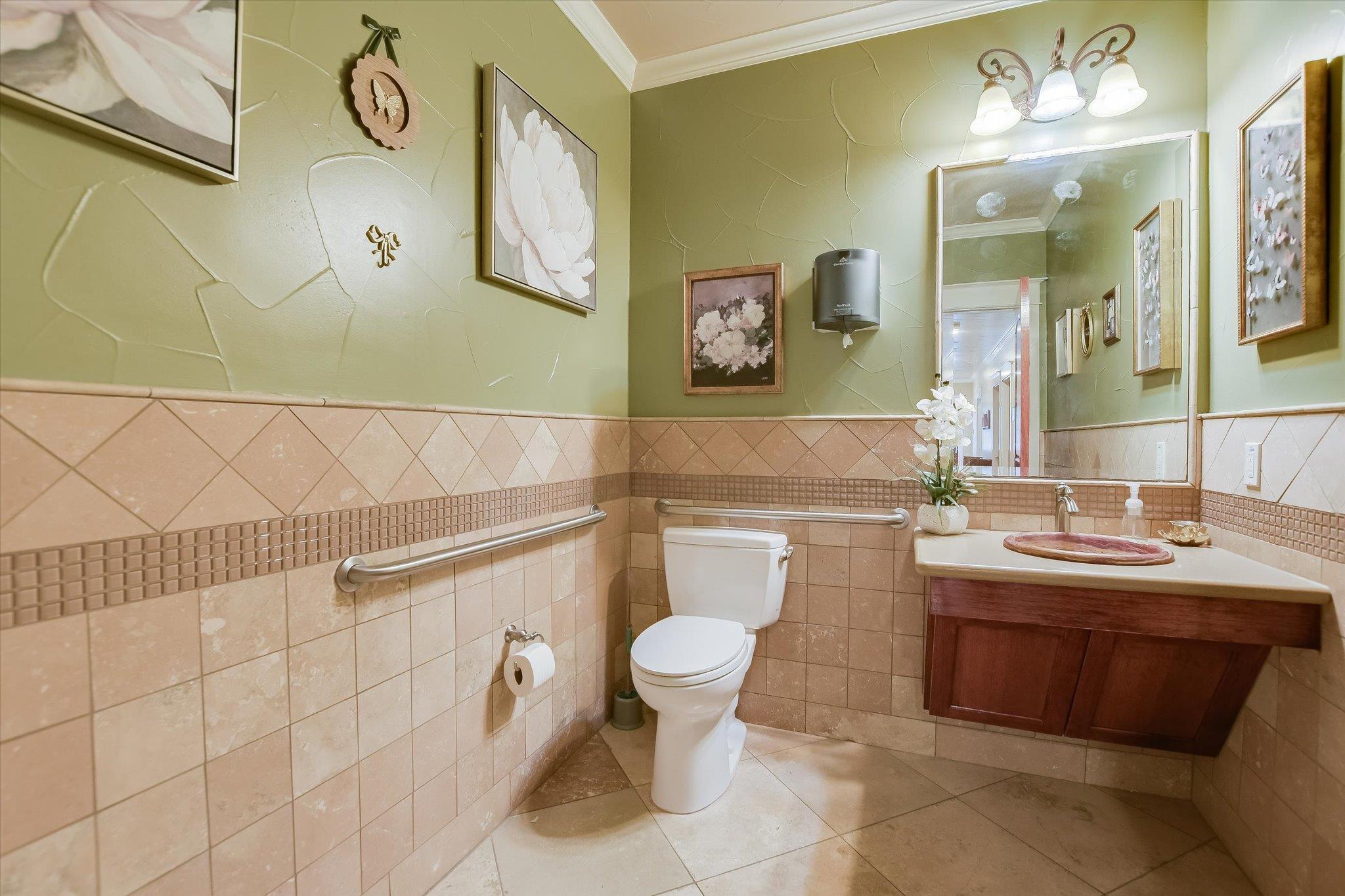 310 W Main St # 204, Round Rock, TX 78664