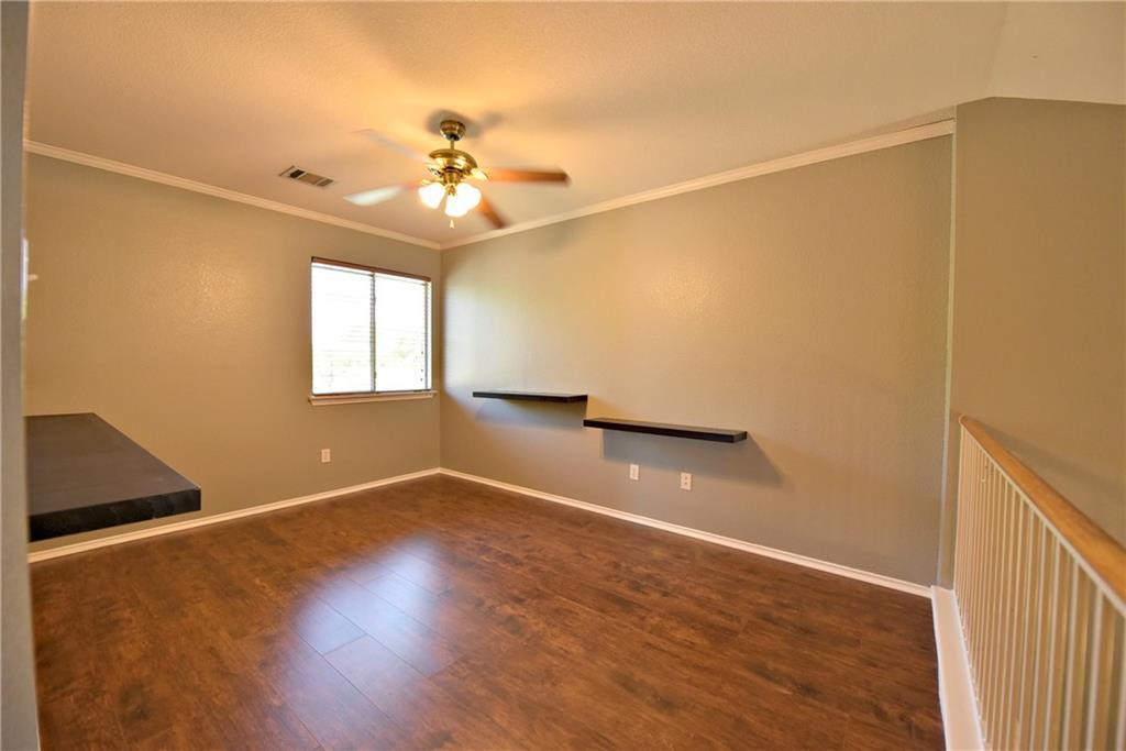 2813 Greenlee Dr, Leander, TX 78641