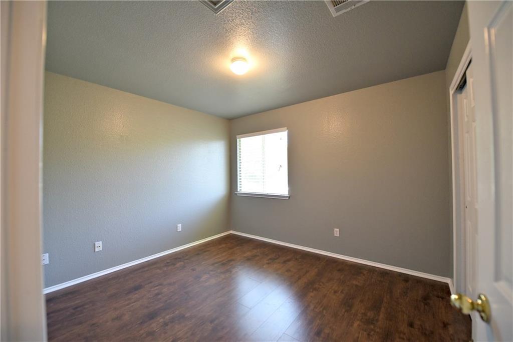 2813 Greenlee Dr, Leander, TX 78641