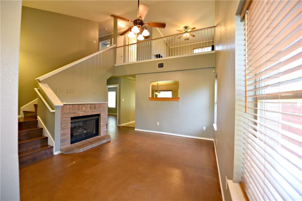 2813 Greenlee Dr, Leander, TX 78641