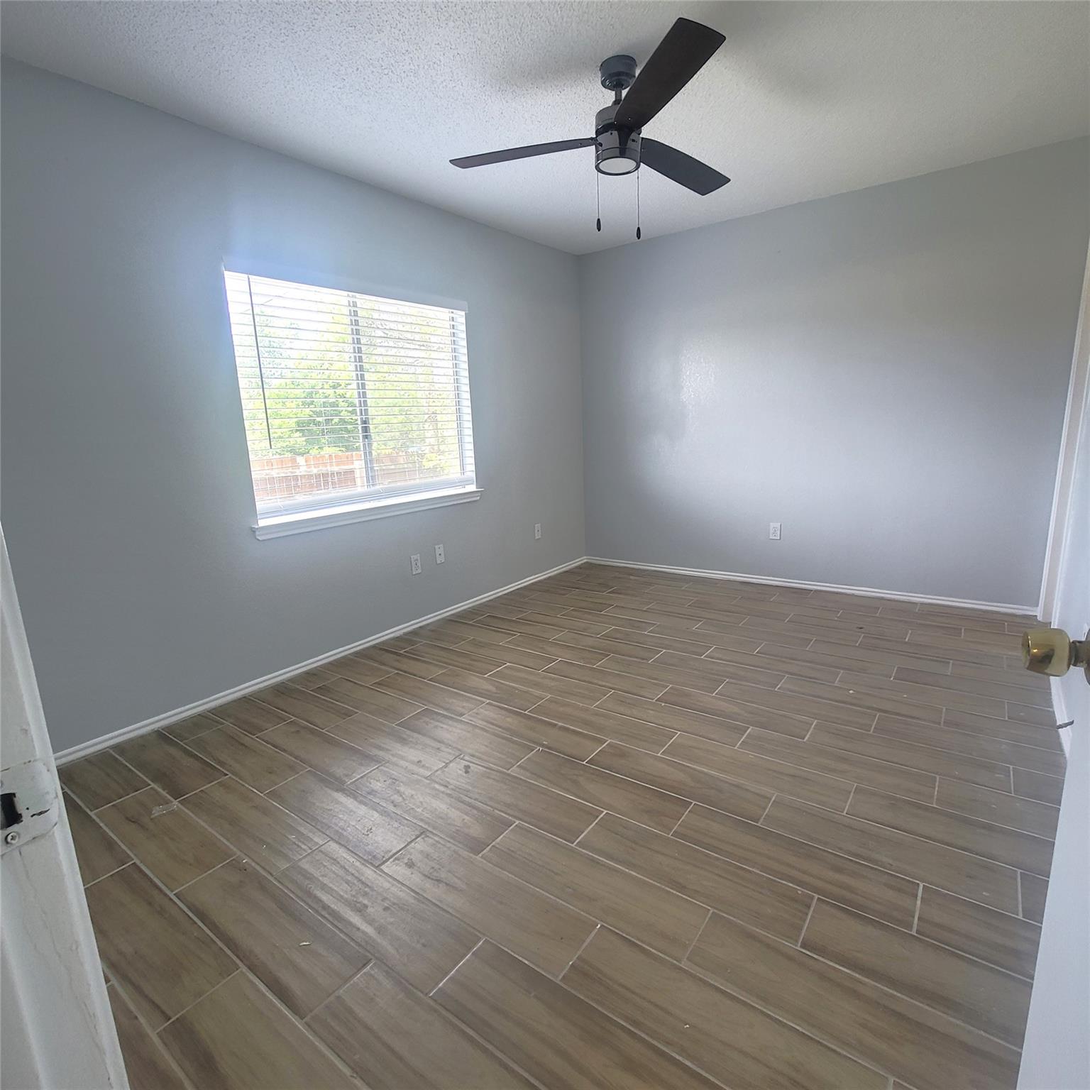 1306 York Castle Dr # B, Pflugerville, TX 78660