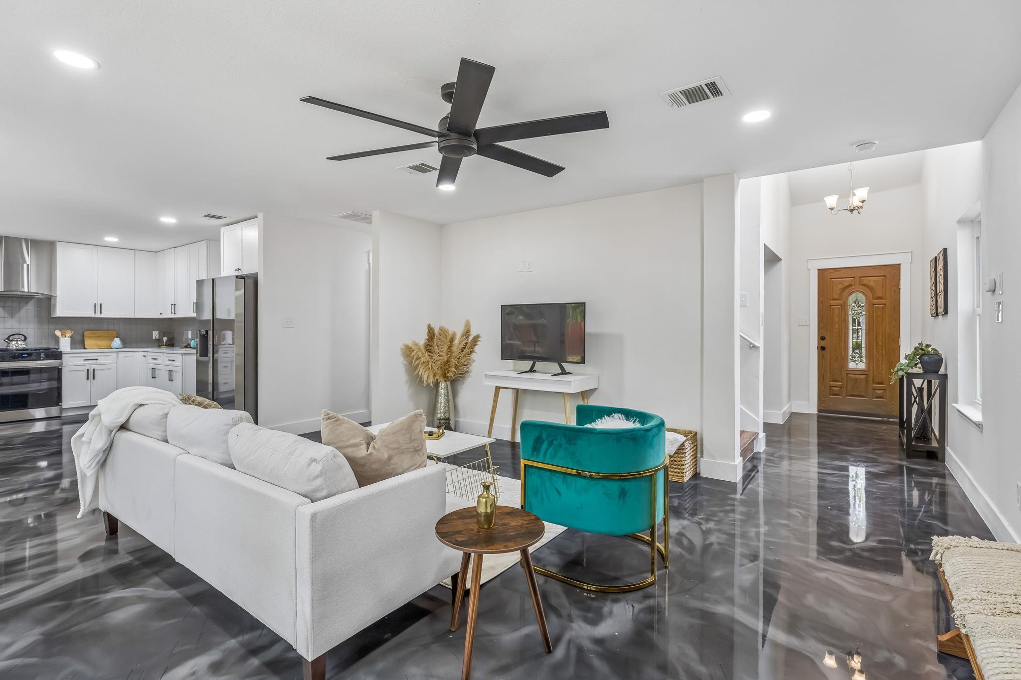 8921 Corran Ferry Dr, Austin, TX 78749