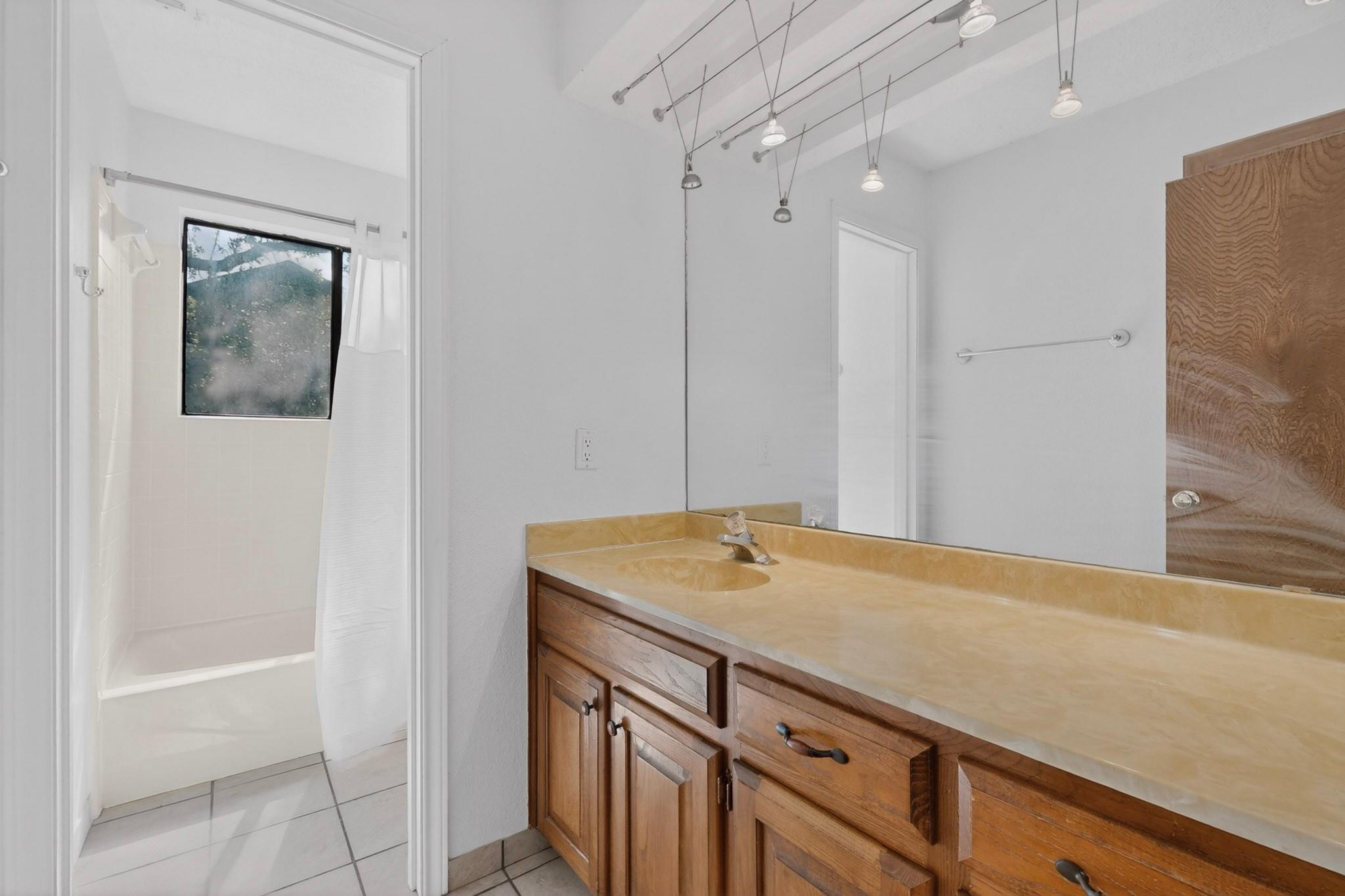 5107 McKittrick Canyon Dr, Austin, TX 78759