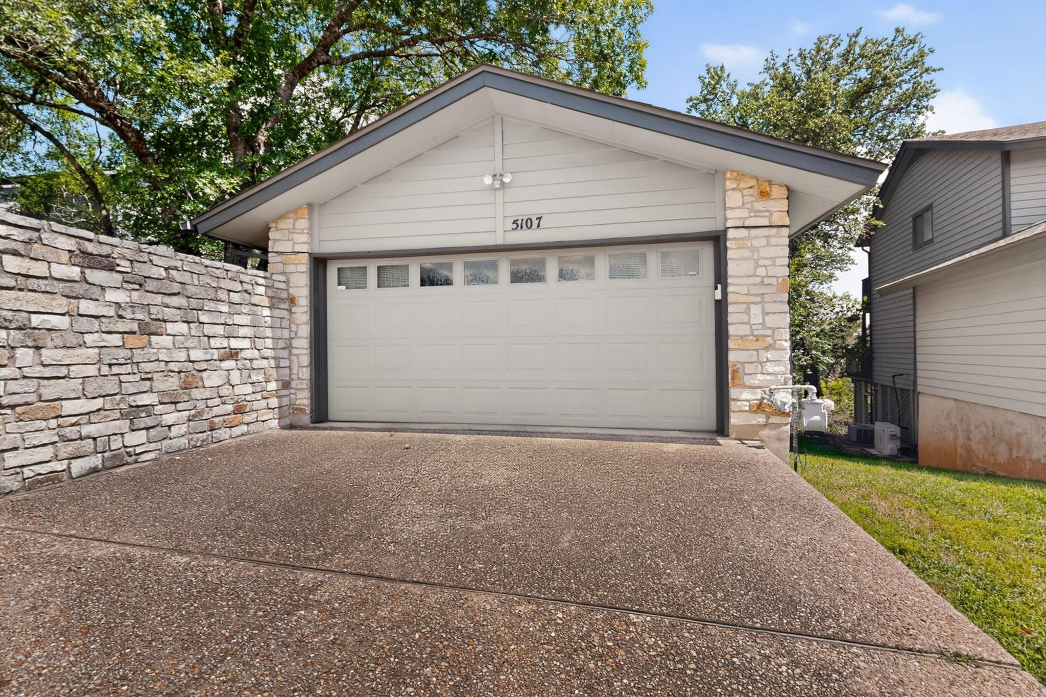 5107 McKittrick Canyon Dr, Austin, TX 78759