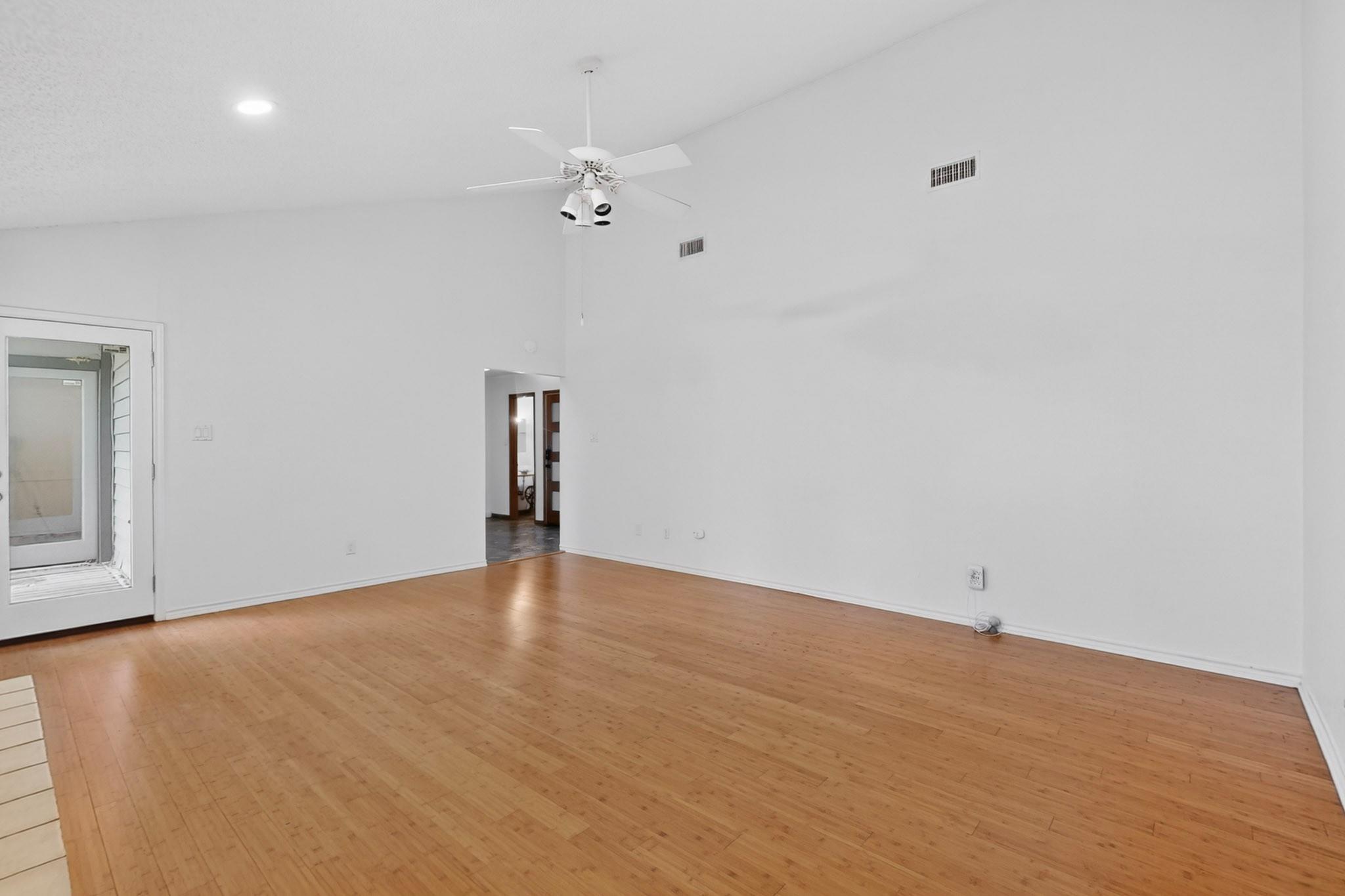 5107 McKittrick Canyon Dr, Austin, TX 78759
