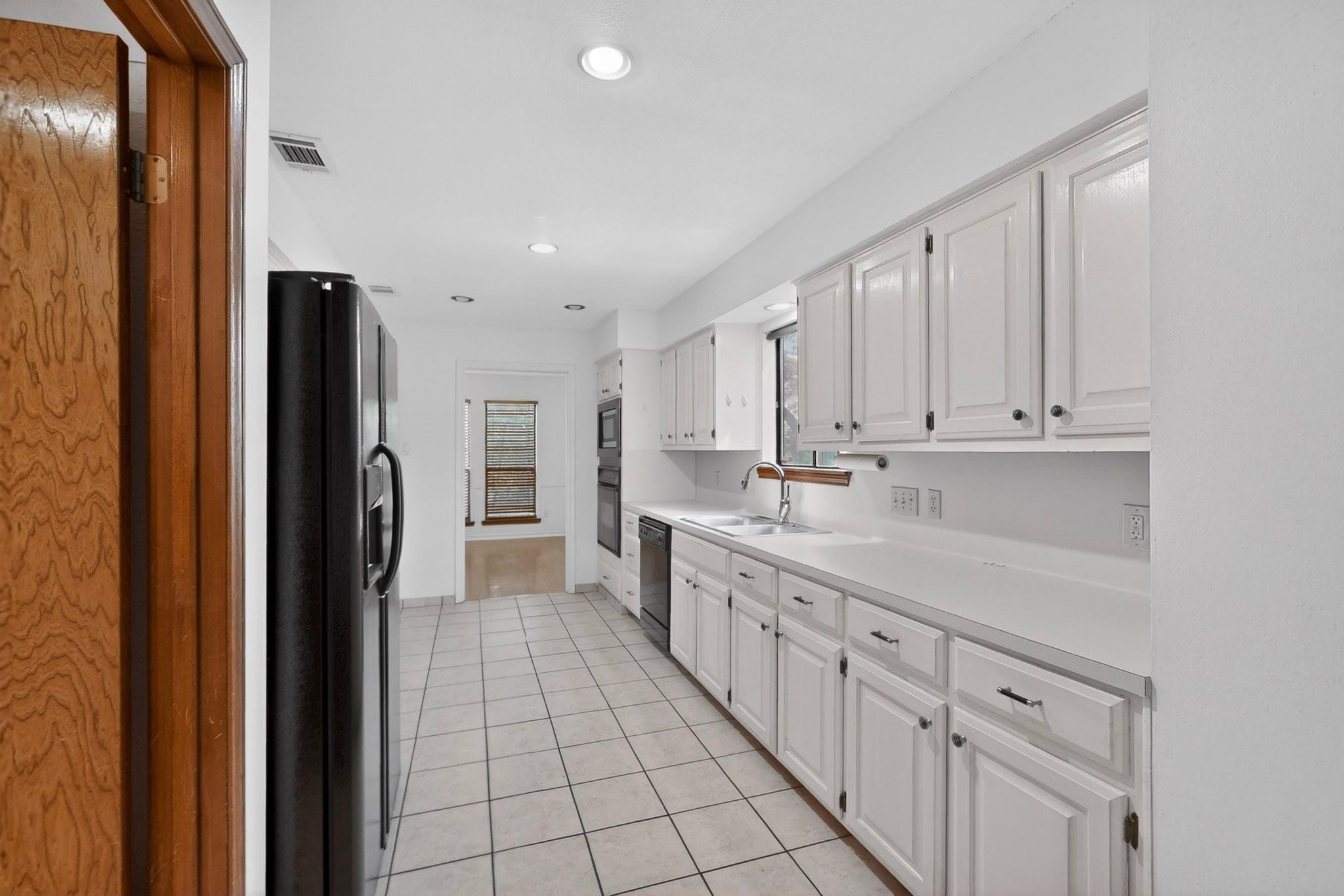5107 McKittrick Canyon Dr, Austin, TX 78759