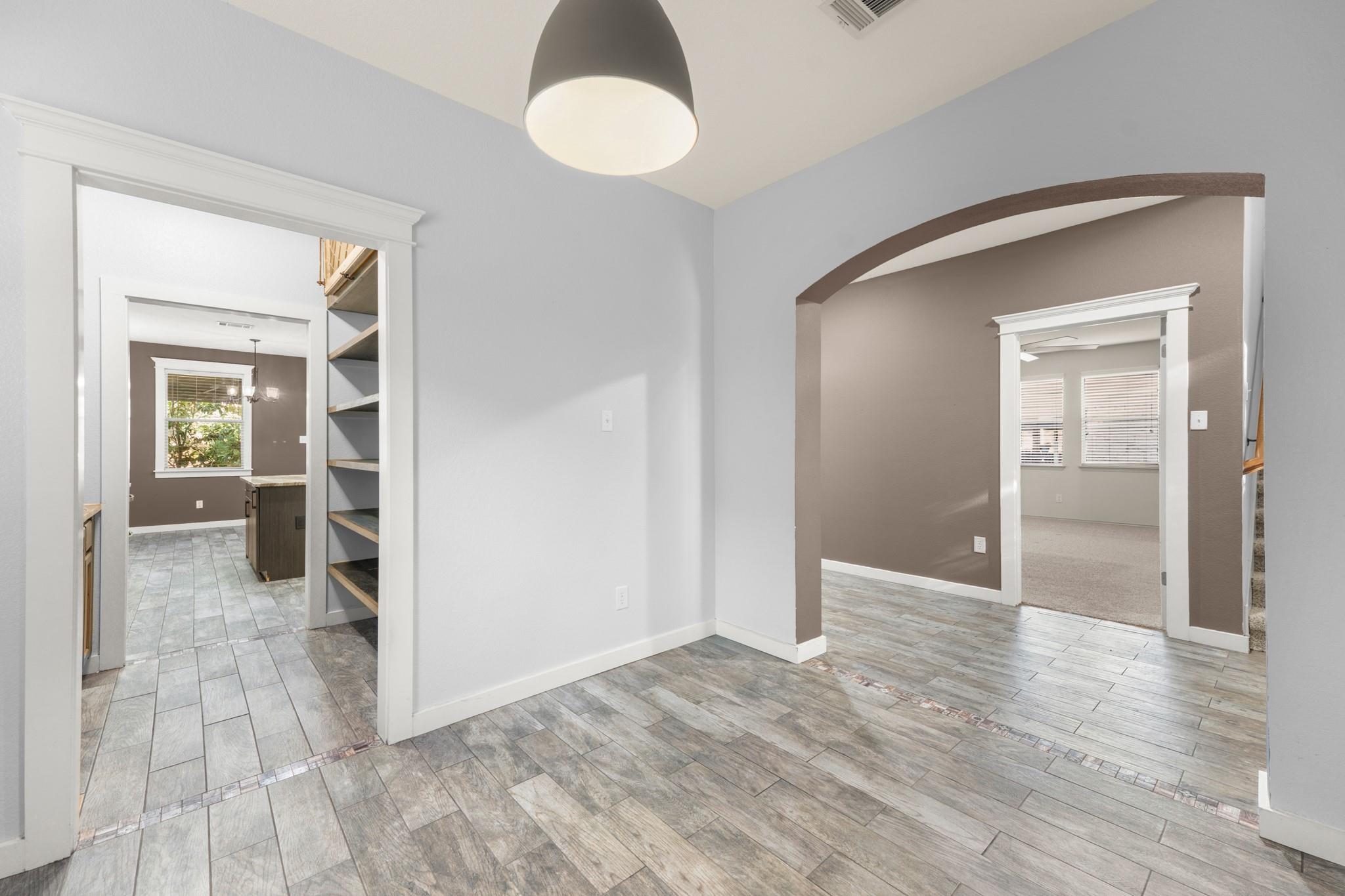 411 Olmos Dr, Leander, TX 78641