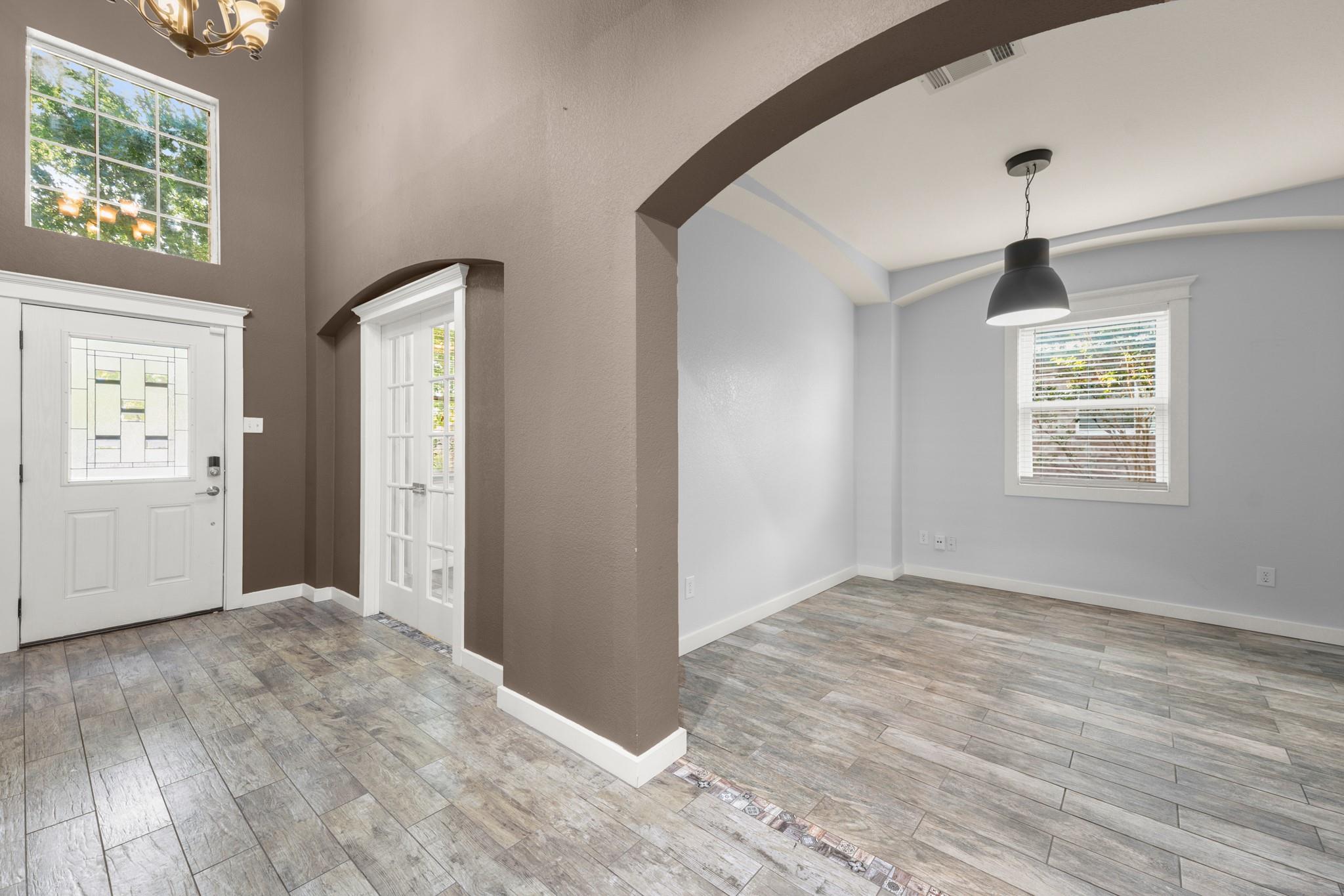 411 Olmos Dr, Leander, TX 78641