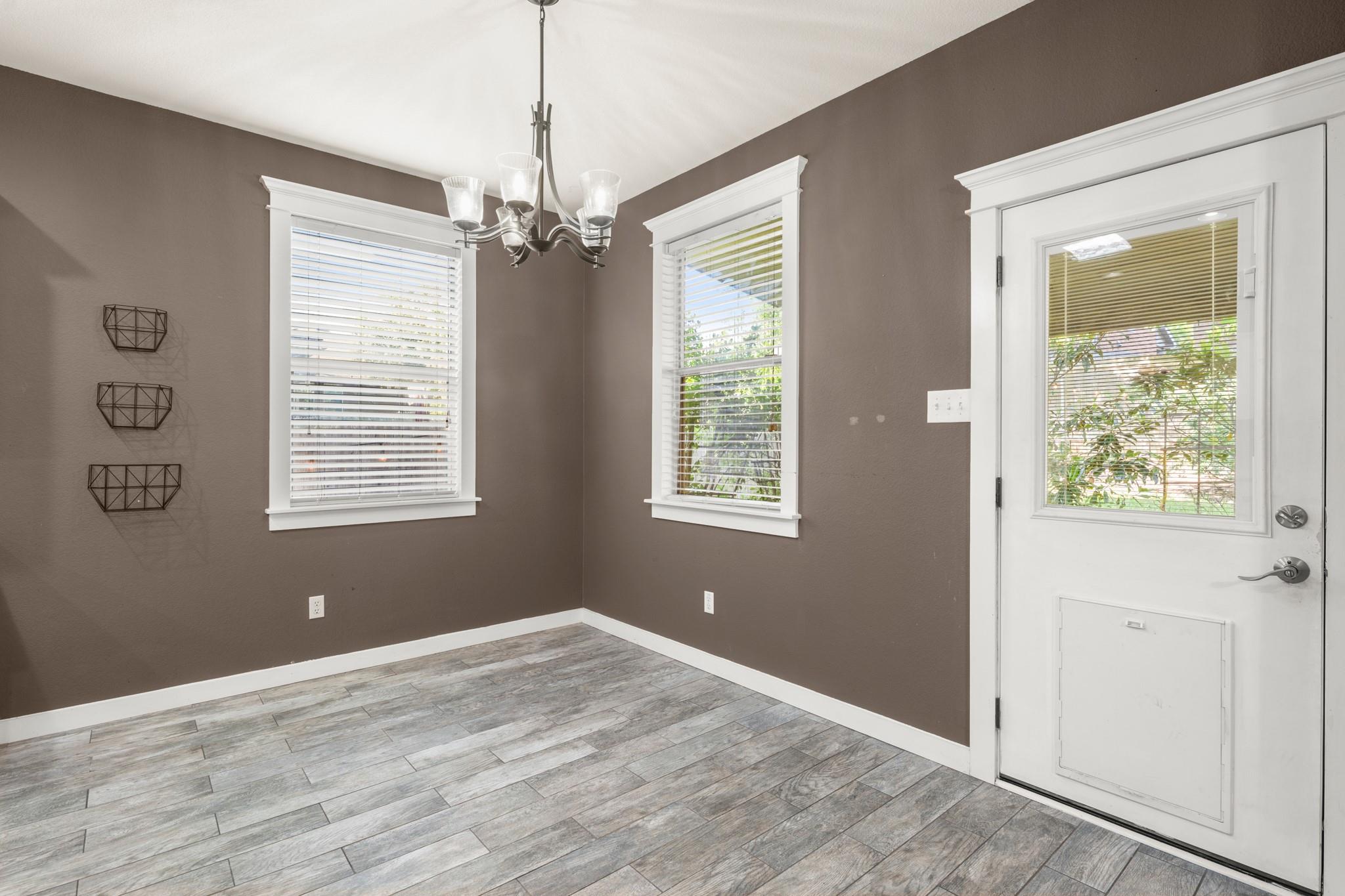 411 Olmos Dr, Leander, TX 78641