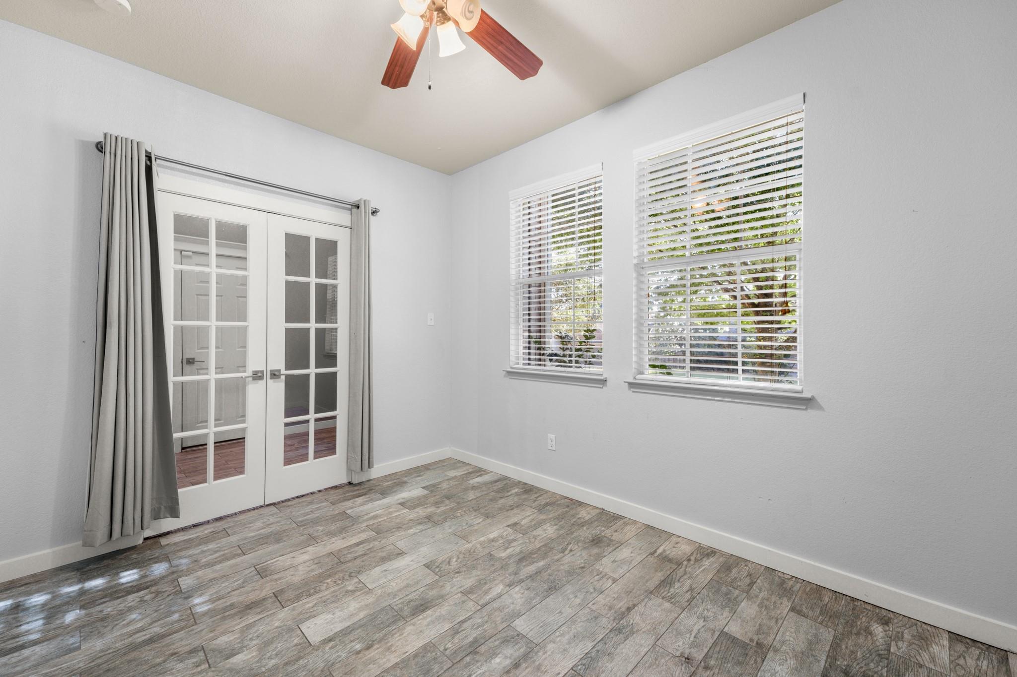 411 Olmos Dr, Leander, TX 78641
