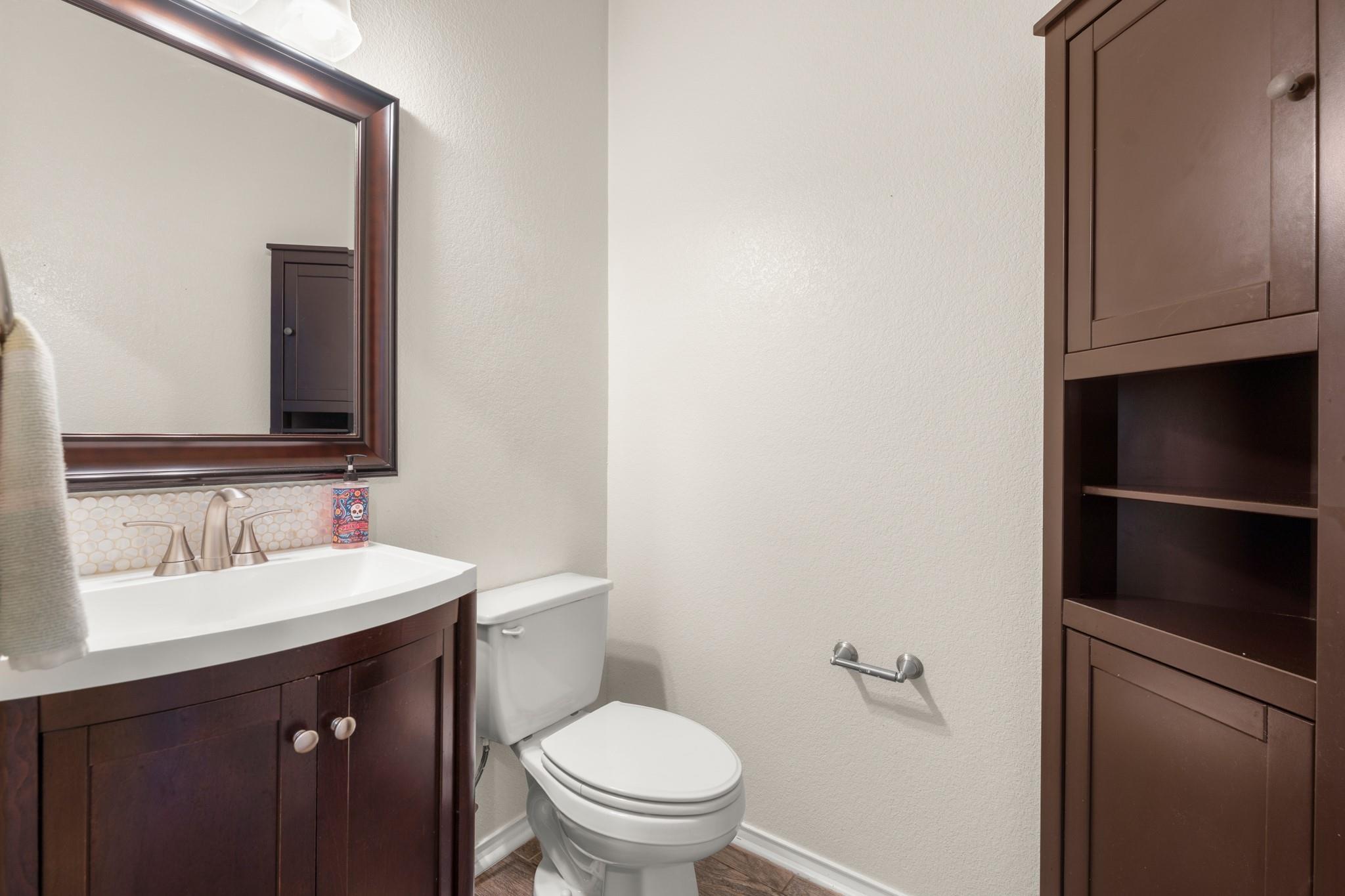 411 Olmos Dr, Leander, TX 78641