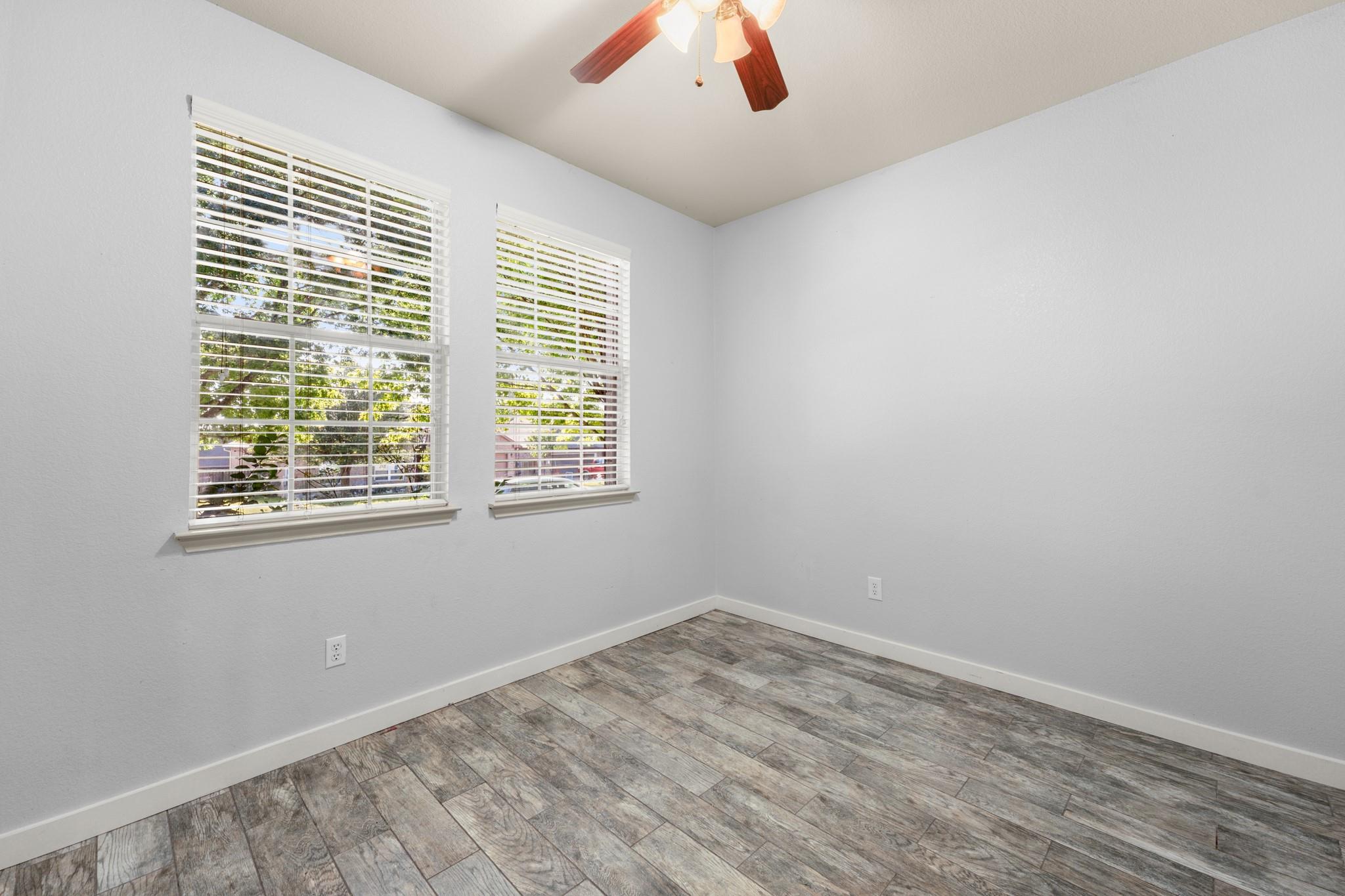 411 Olmos Dr, Leander, TX 78641