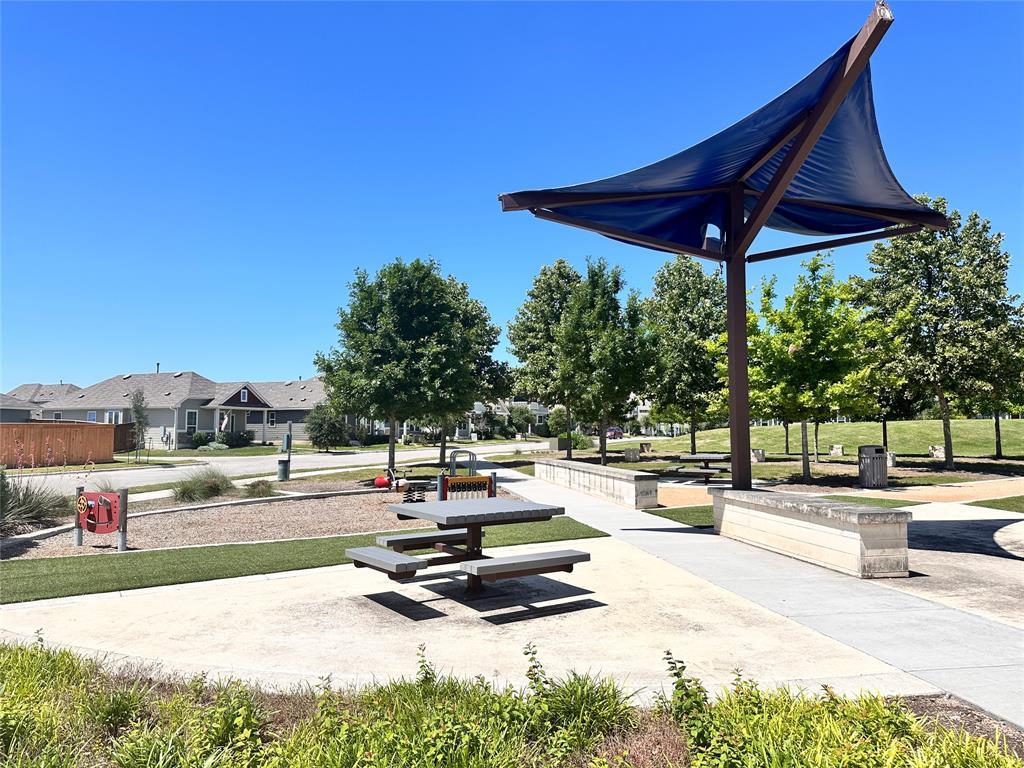 137 Rustic Glen Dr, San Marcos, TX 78666