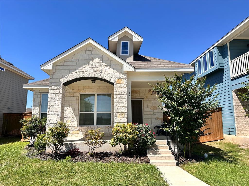137 Rustic Glen Dr, San Marcos, TX 78666