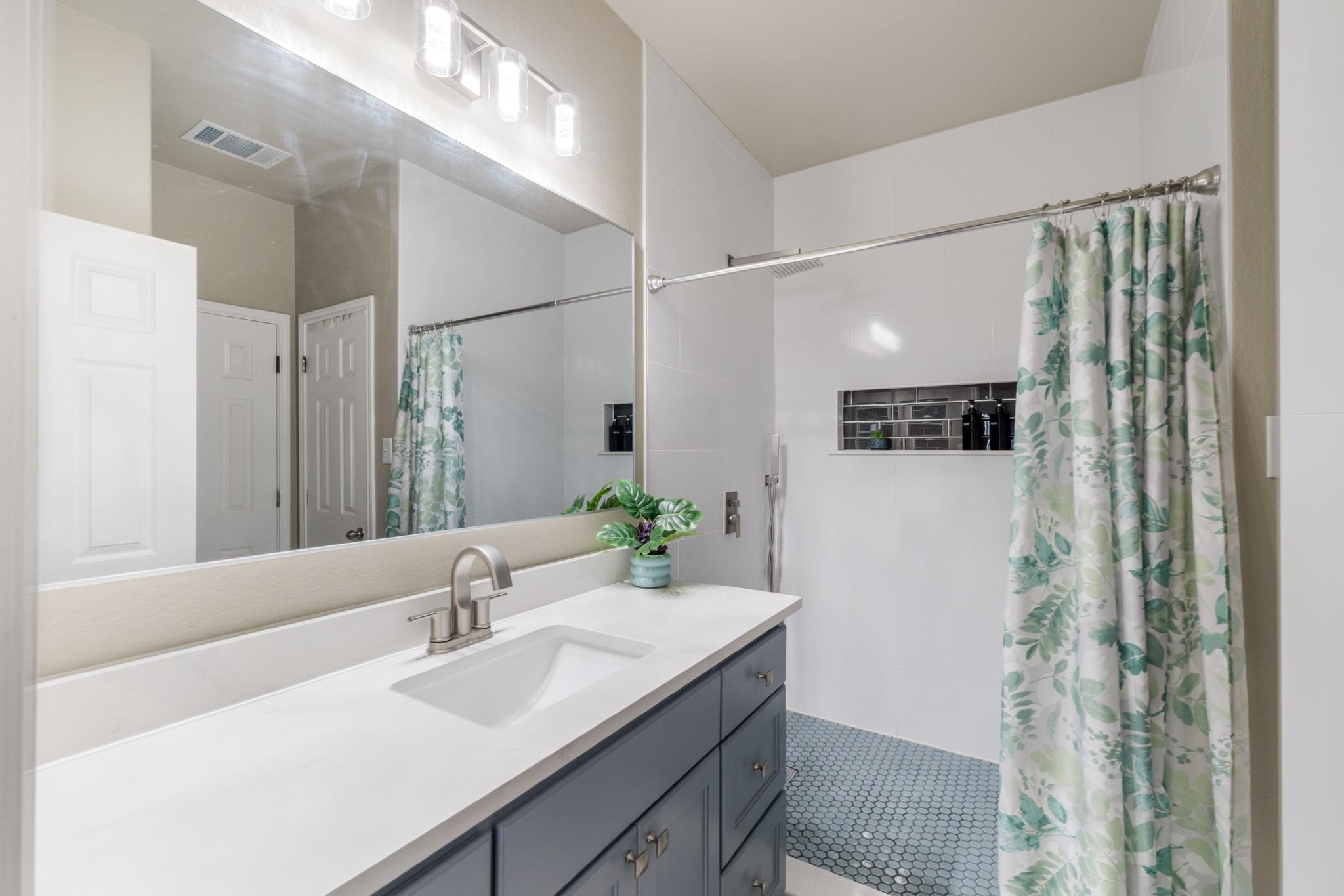 1015 Hondo Ln, Hutto, TX 78634