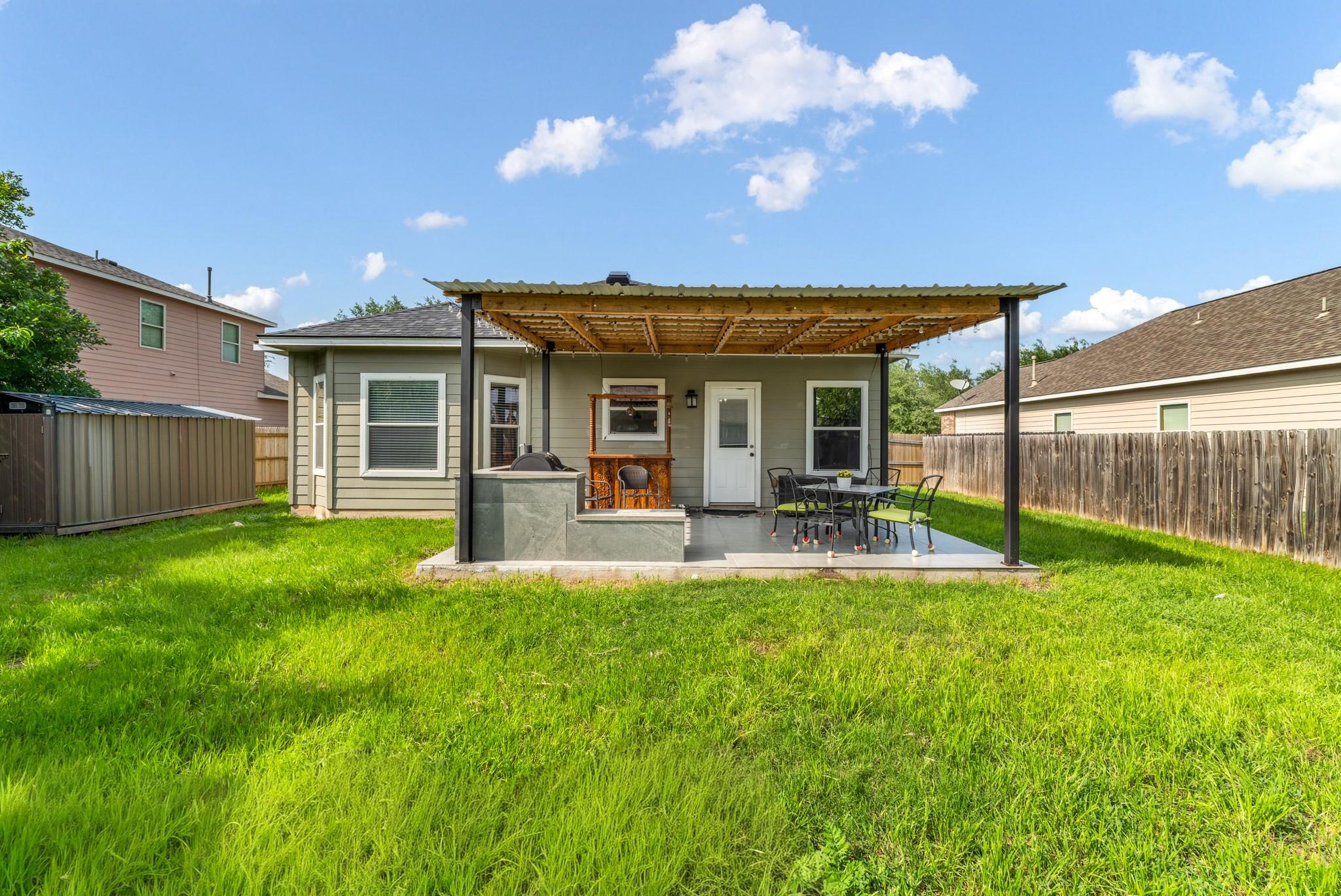 1015 Hondo Ln, Hutto, TX 78634