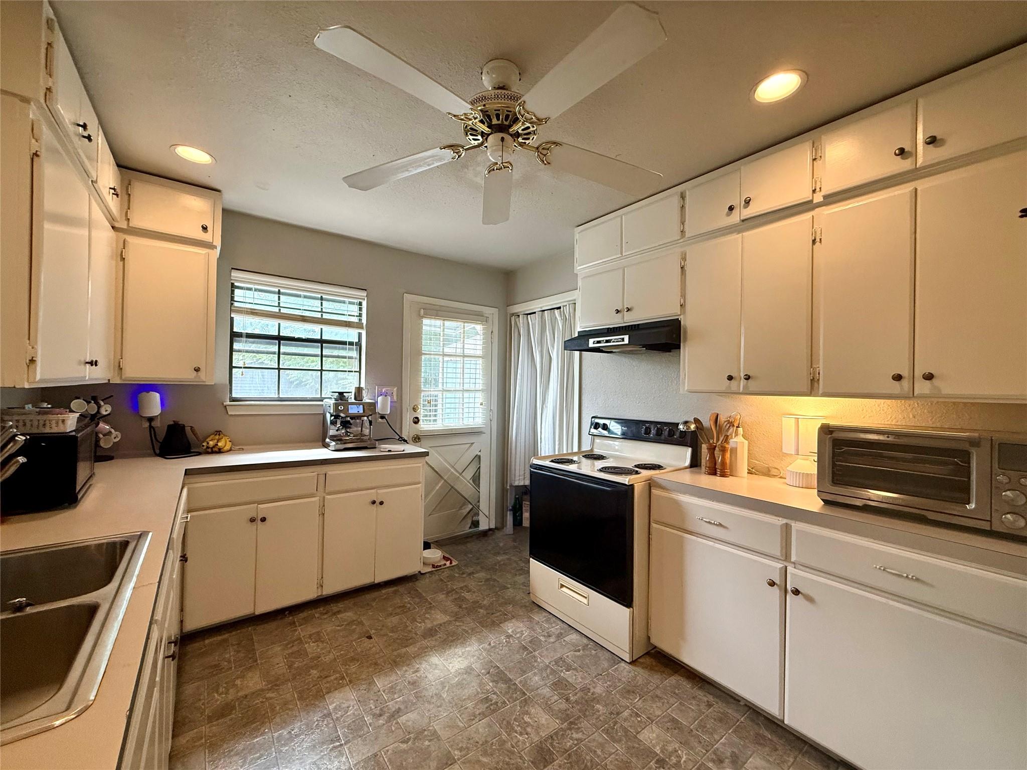 1609 W 11th St, Austin, TX 78703
