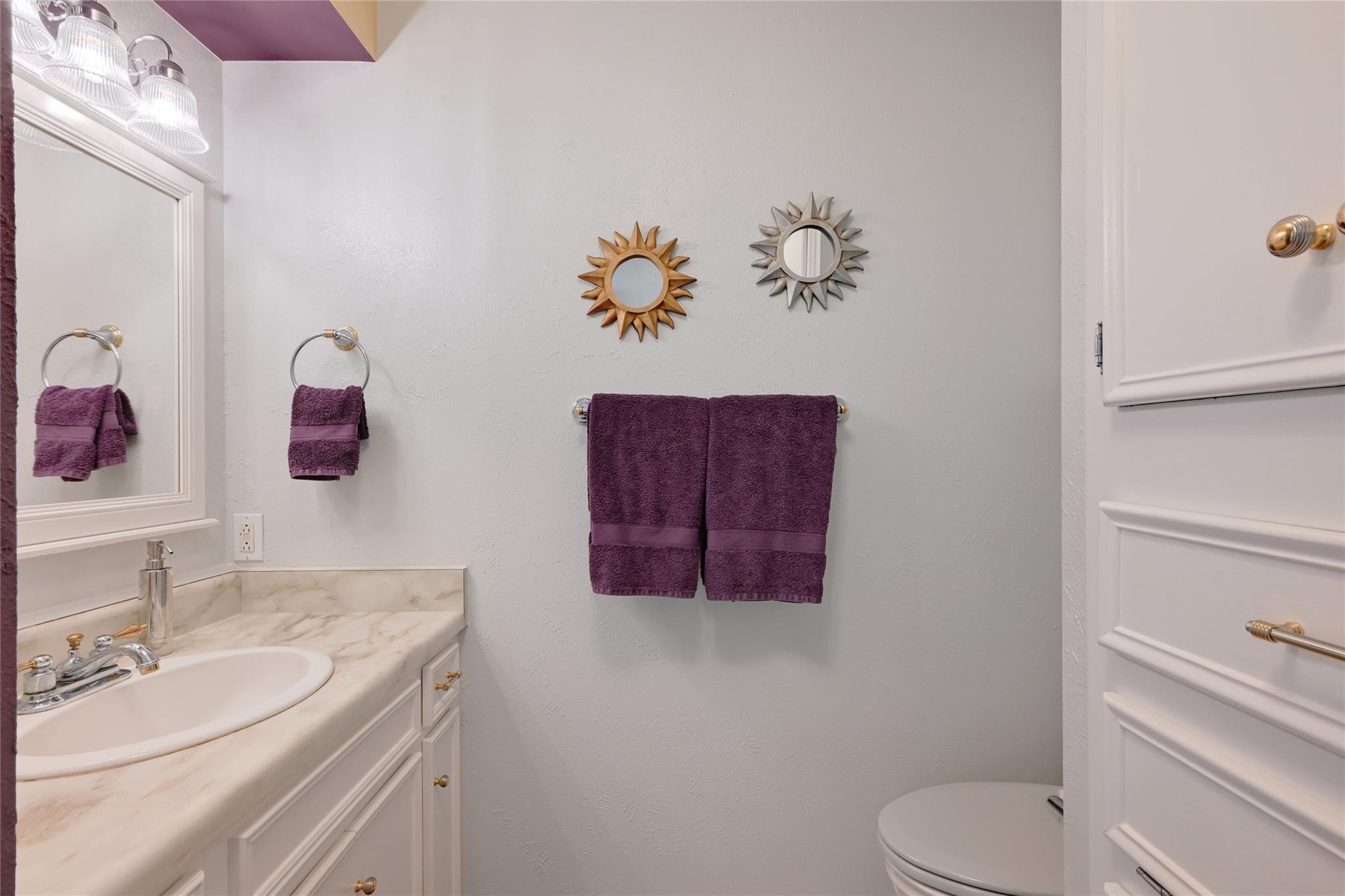2437 Crosswind Dr, Spicewood, TX 78669