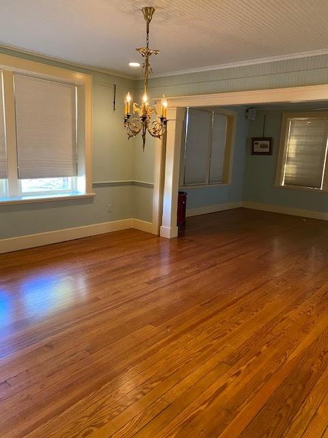 321 N Main St, Taylor, TX 76574