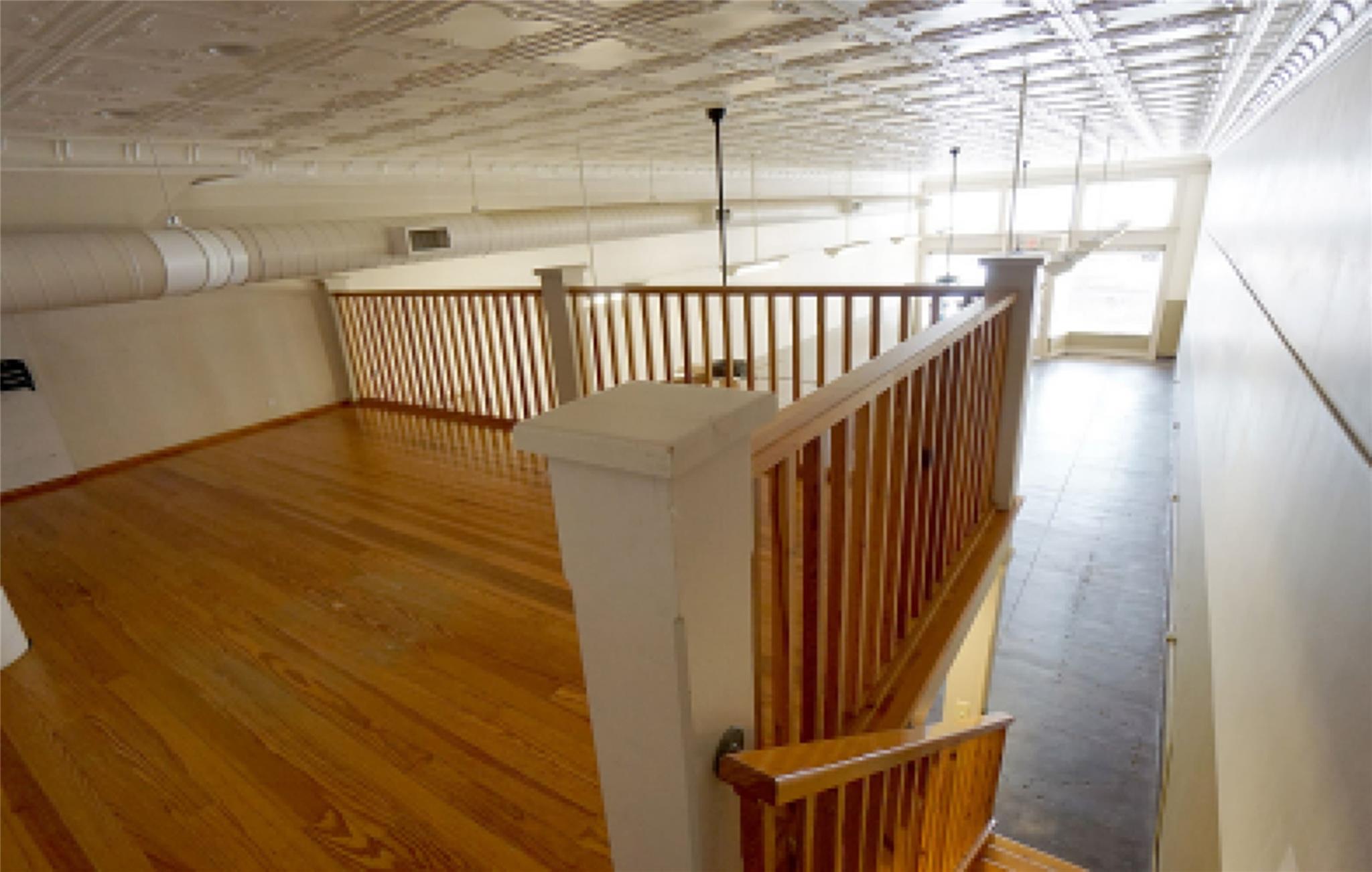 321 N Main St, Taylor, TX 76574