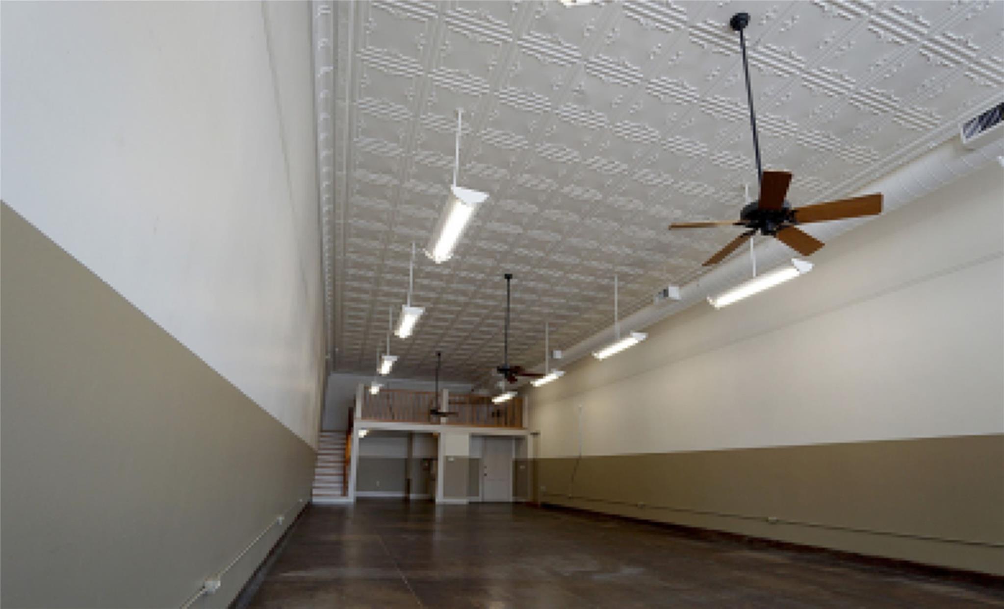 321 N Main St, Taylor, TX 76574
