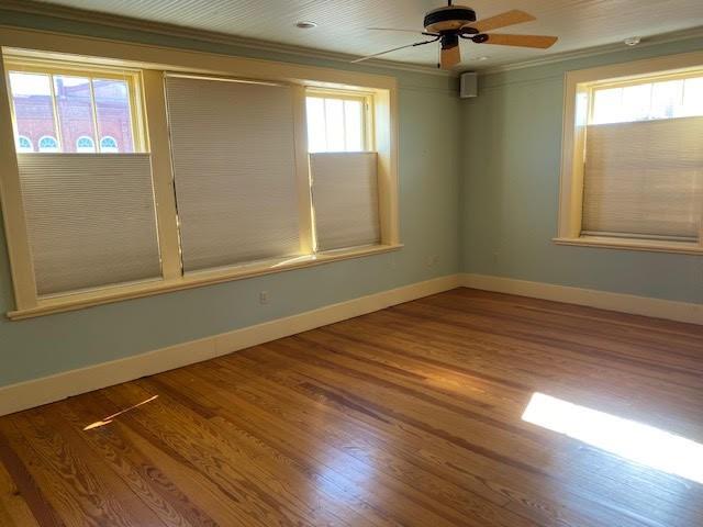 321 N Main St, Taylor, TX 76574