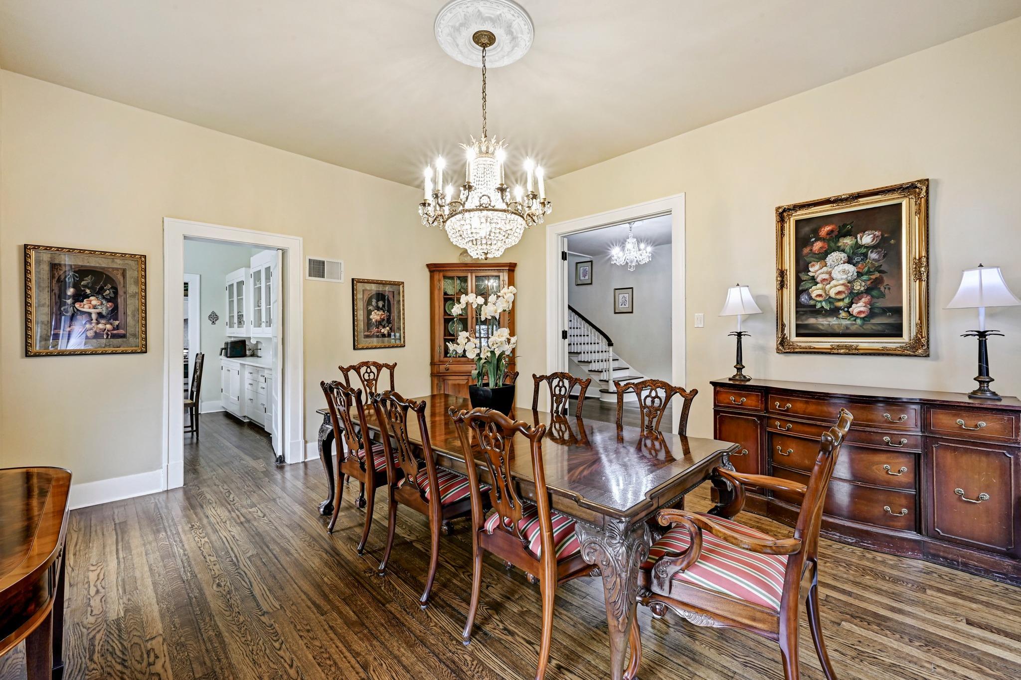 403 E Bowie St, Luling, TX 78648