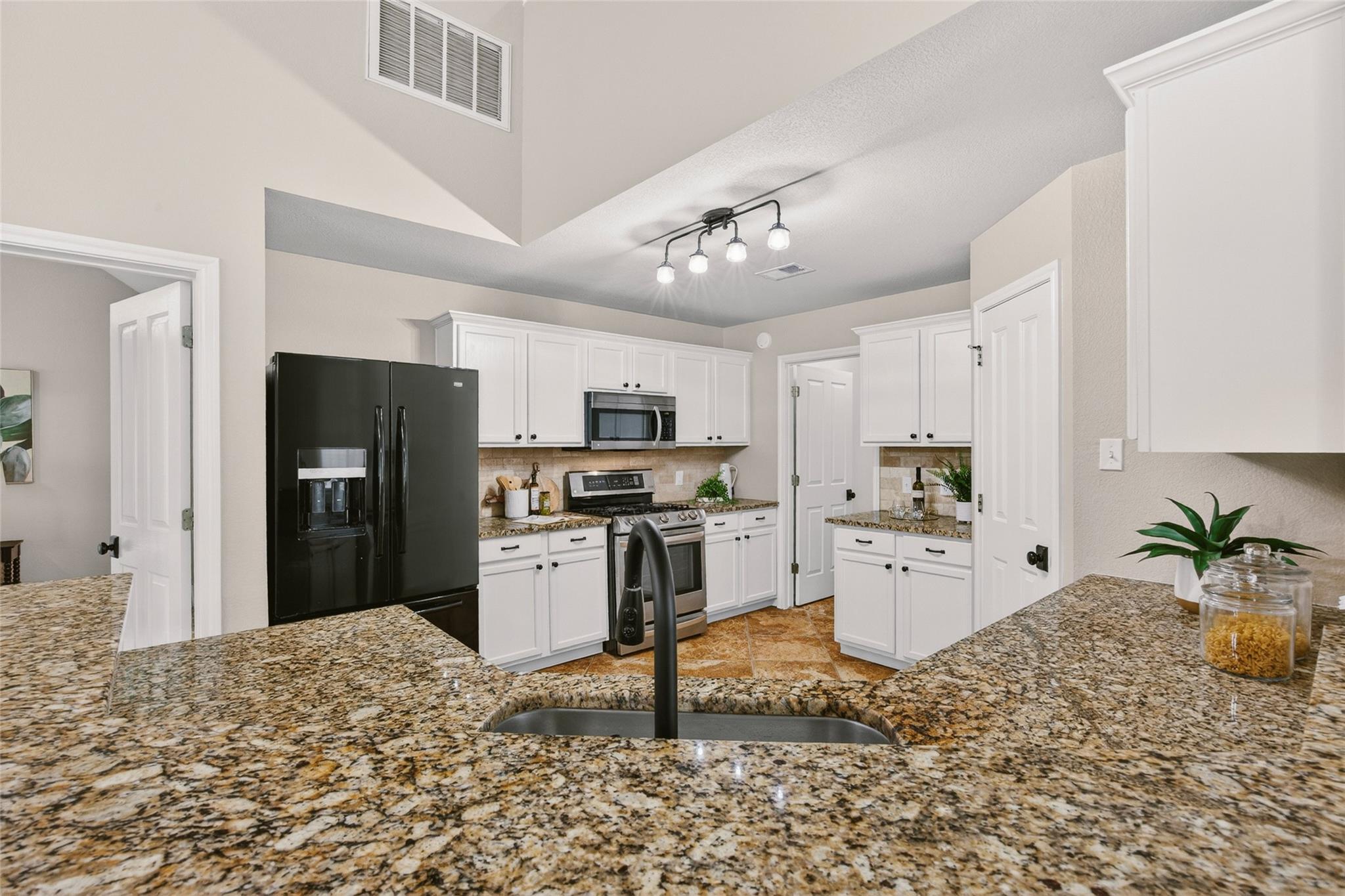 3713 Norman Loop, Round Rock, TX 78664