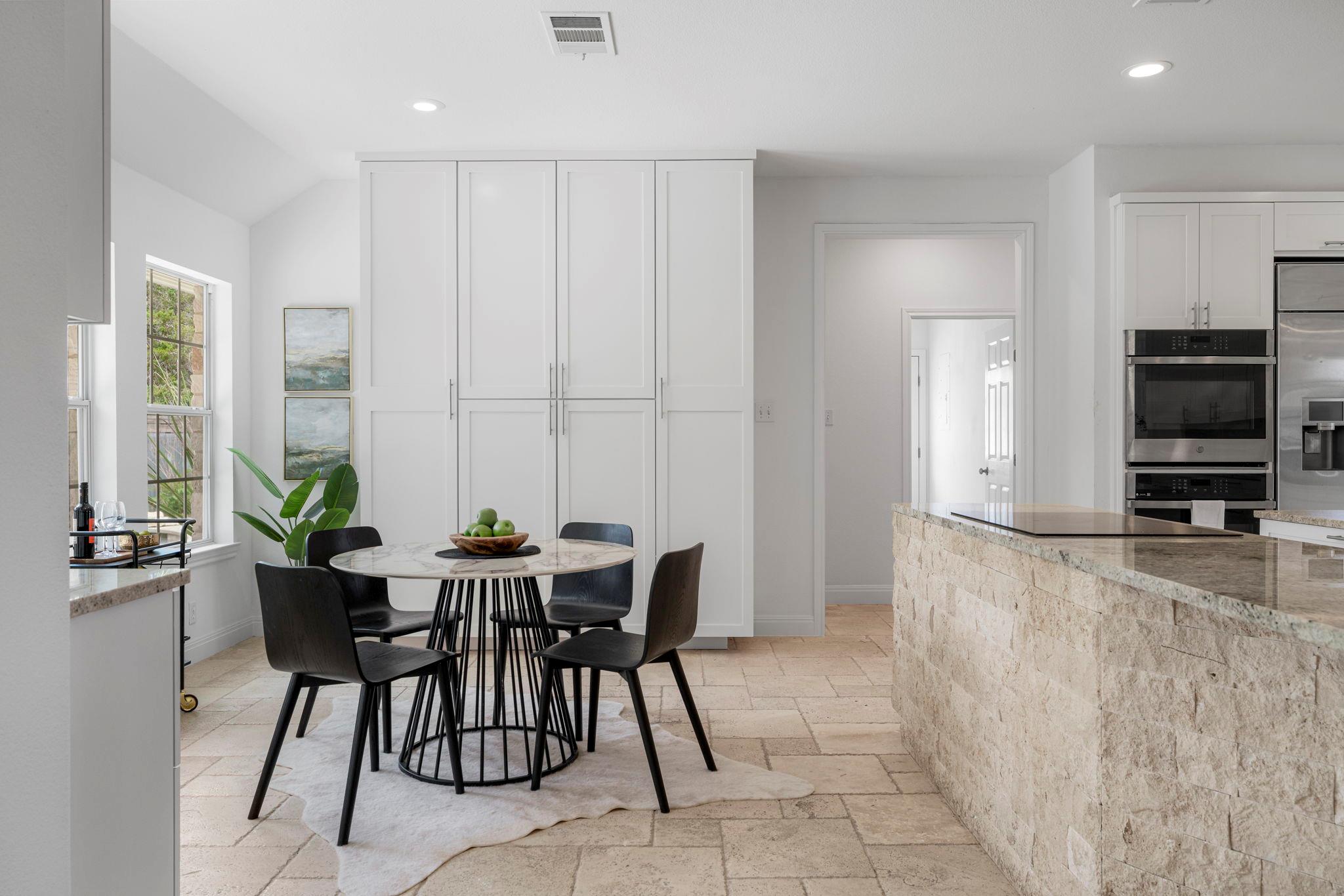 1129 Cedar Pass Rd, Driftwood, TX 78619