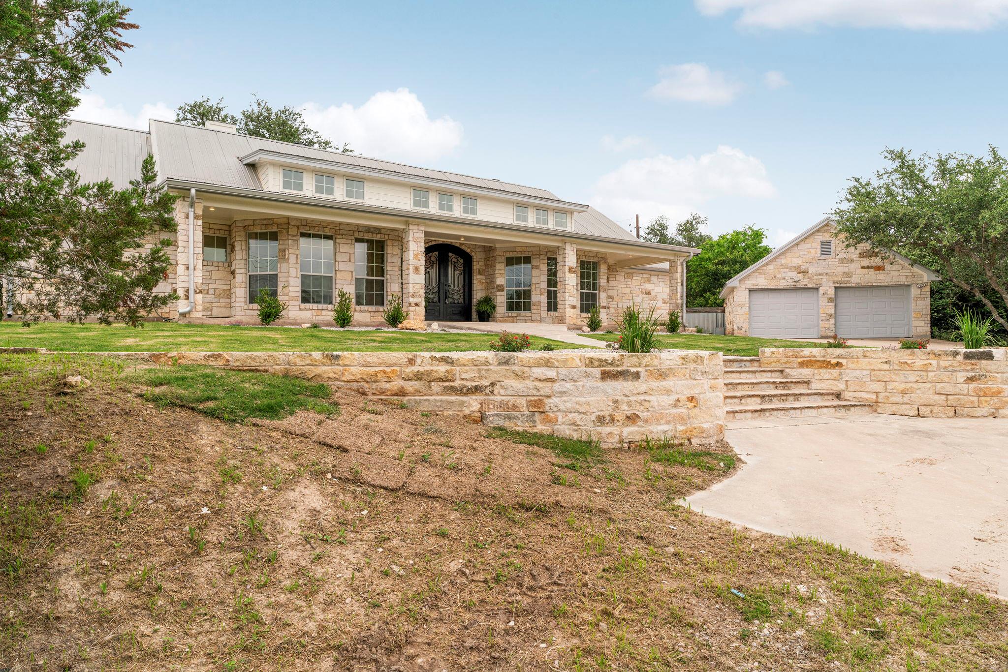 1129 Cedar Pass Rd, Driftwood, TX 78619