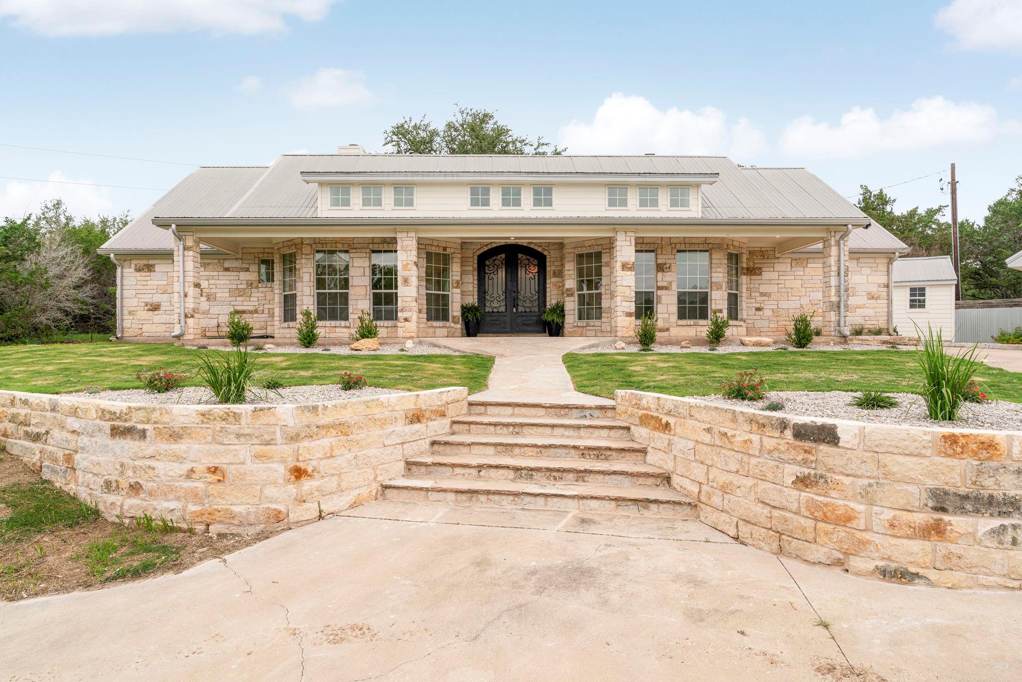 1129 Cedar Pass Rd, Driftwood, TX 78619