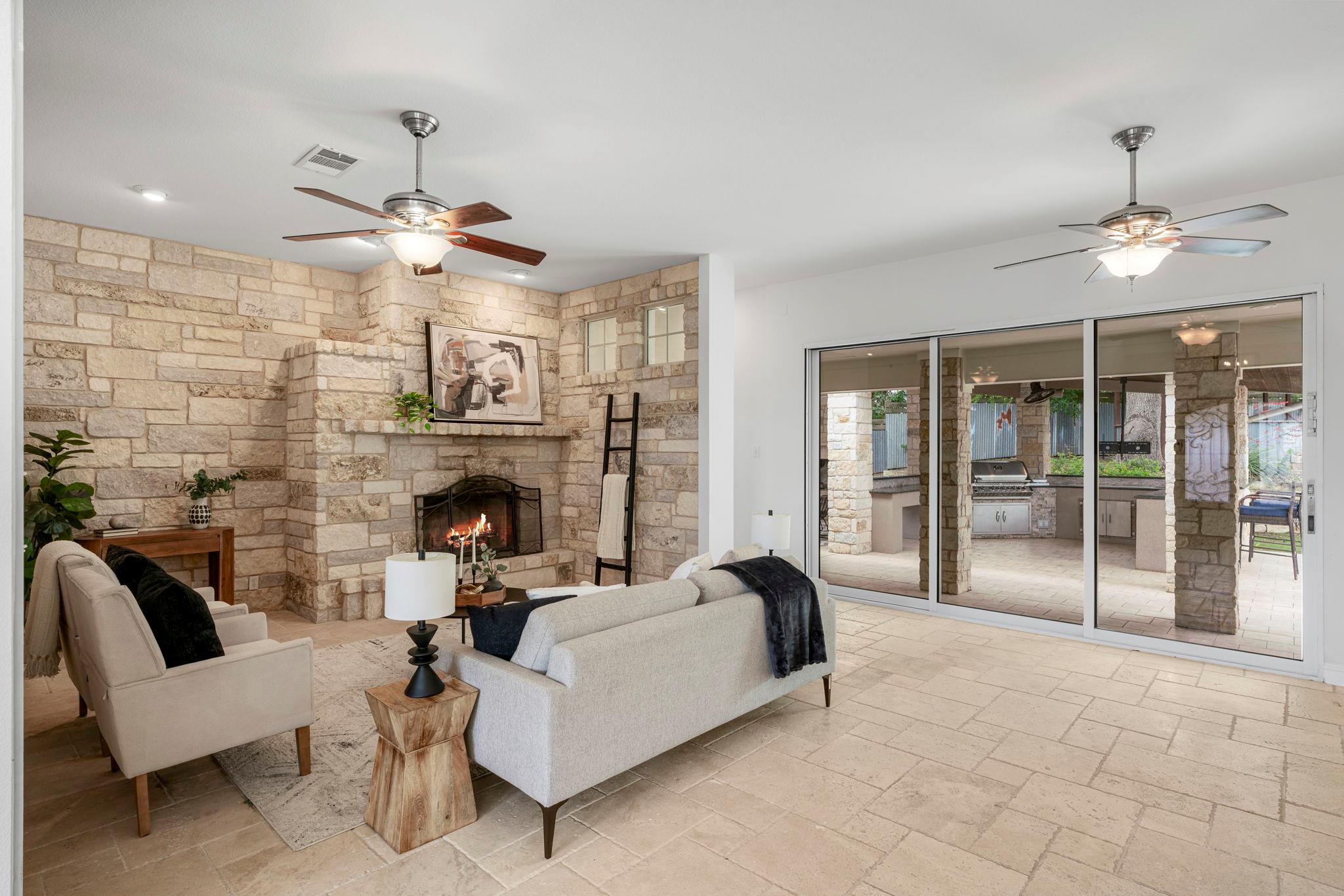 1129 Cedar Pass Rd, Driftwood, TX 78619