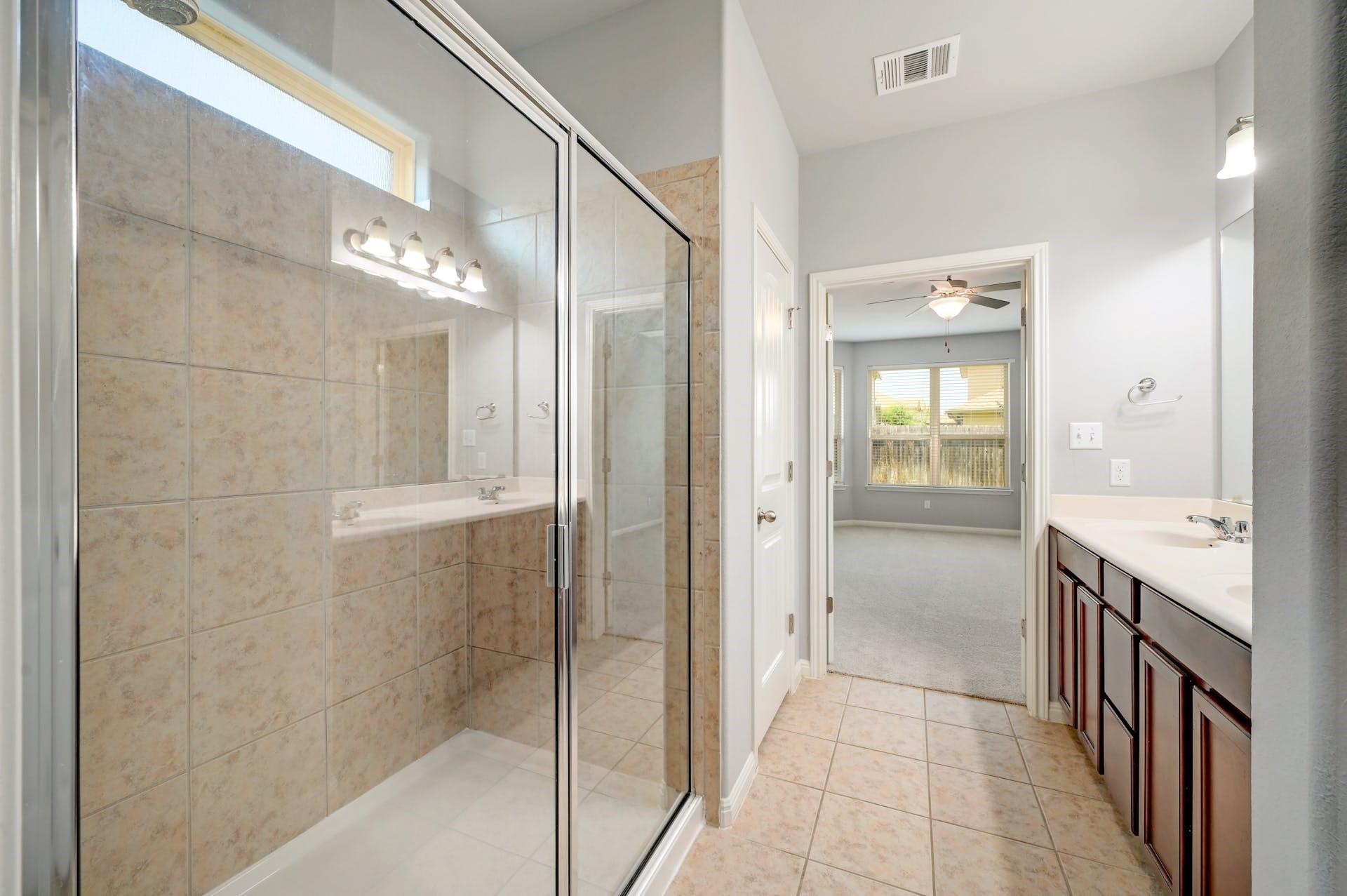 176 Flannery Ln, Buda, TX 78610
