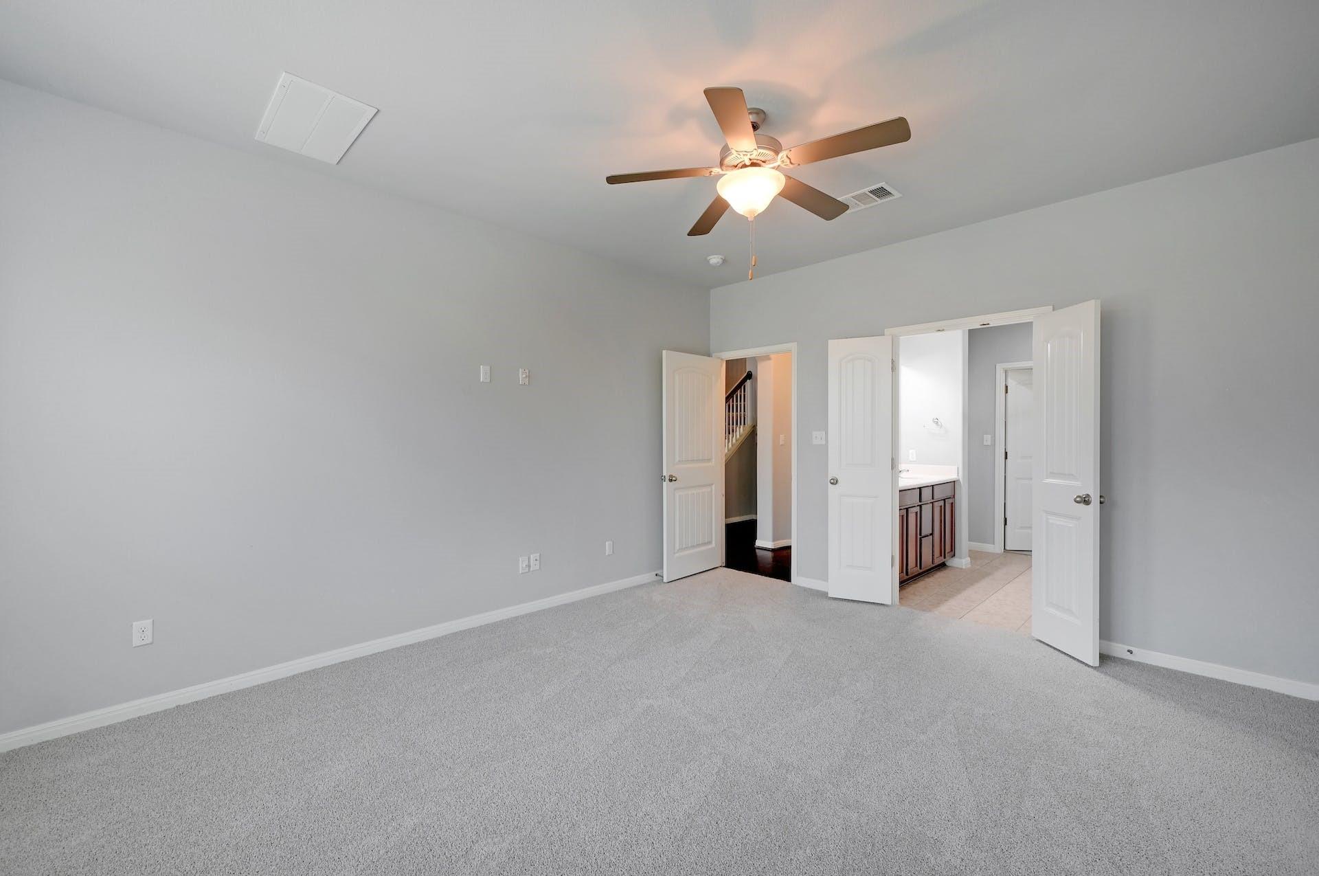 176 Flannery Ln, Buda, TX 78610