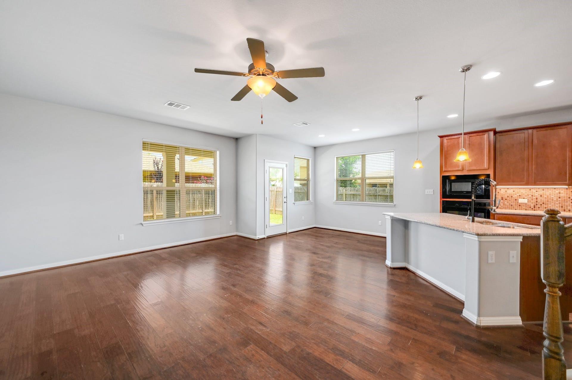 176 Flannery Ln, Buda, TX 78610