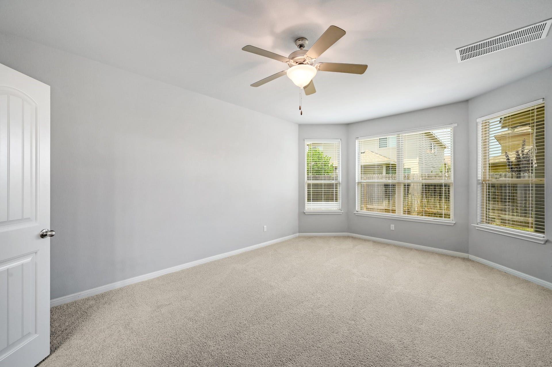 176 Flannery Ln, Buda, TX 78610