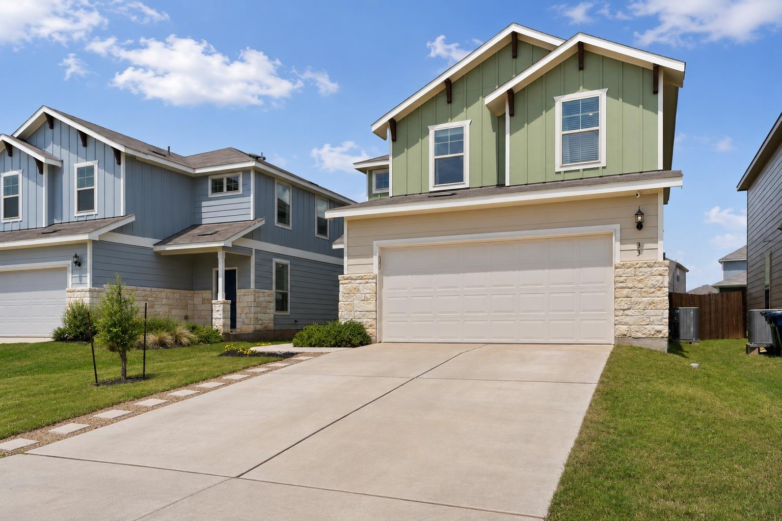 33 Snowy Plover Ln, Leander, TX 78641