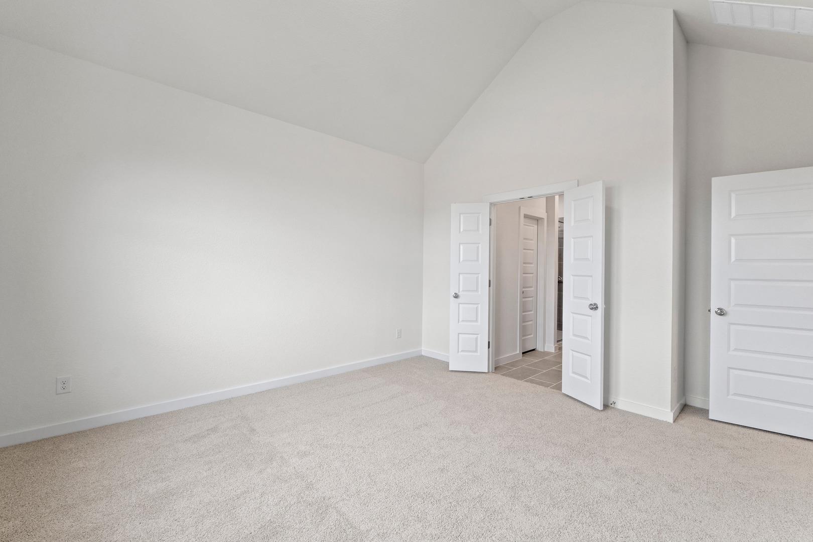 1104 Universal Dr, Hutto, TX 78634