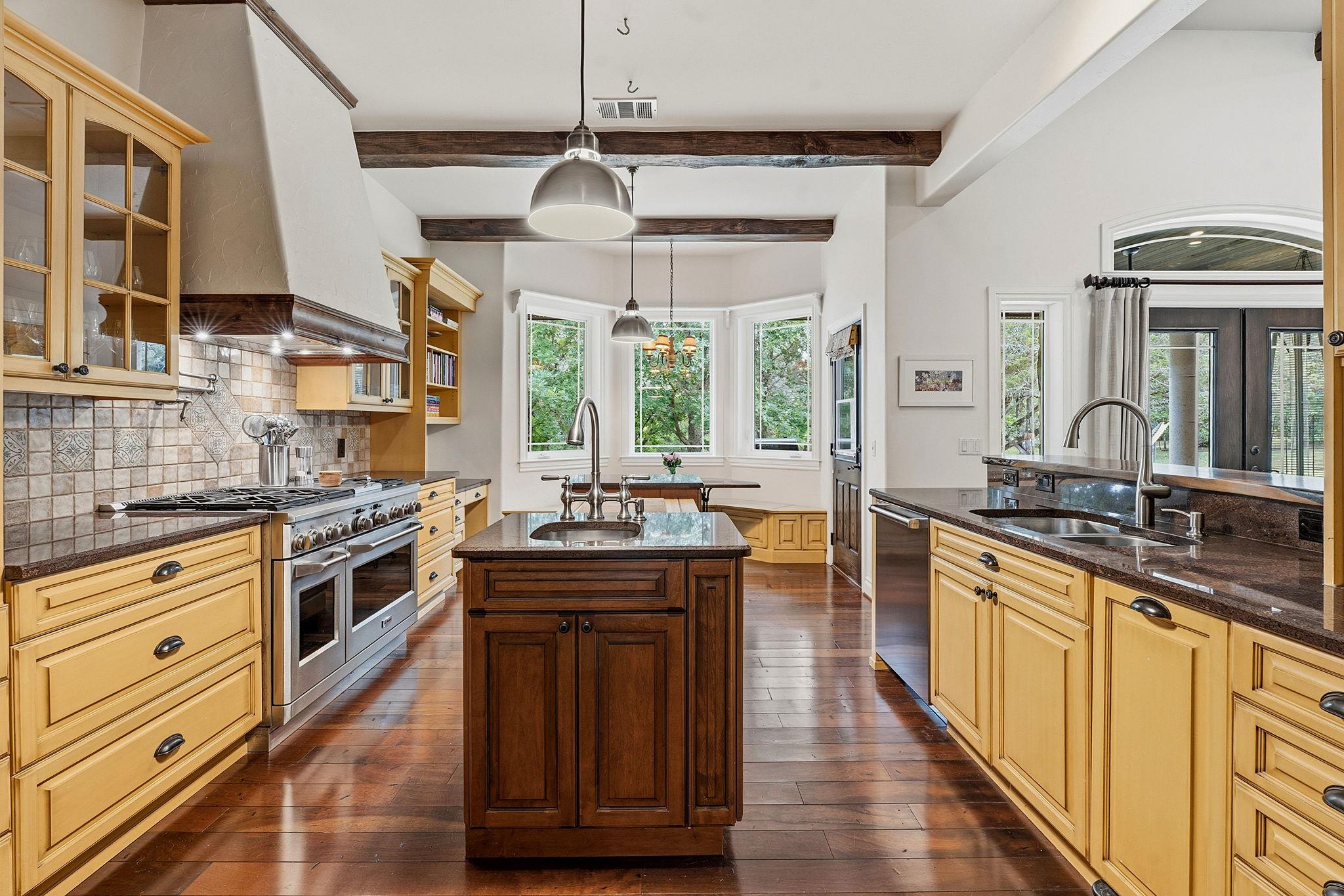 8121 Bluff Trl, Austin, TX 78737