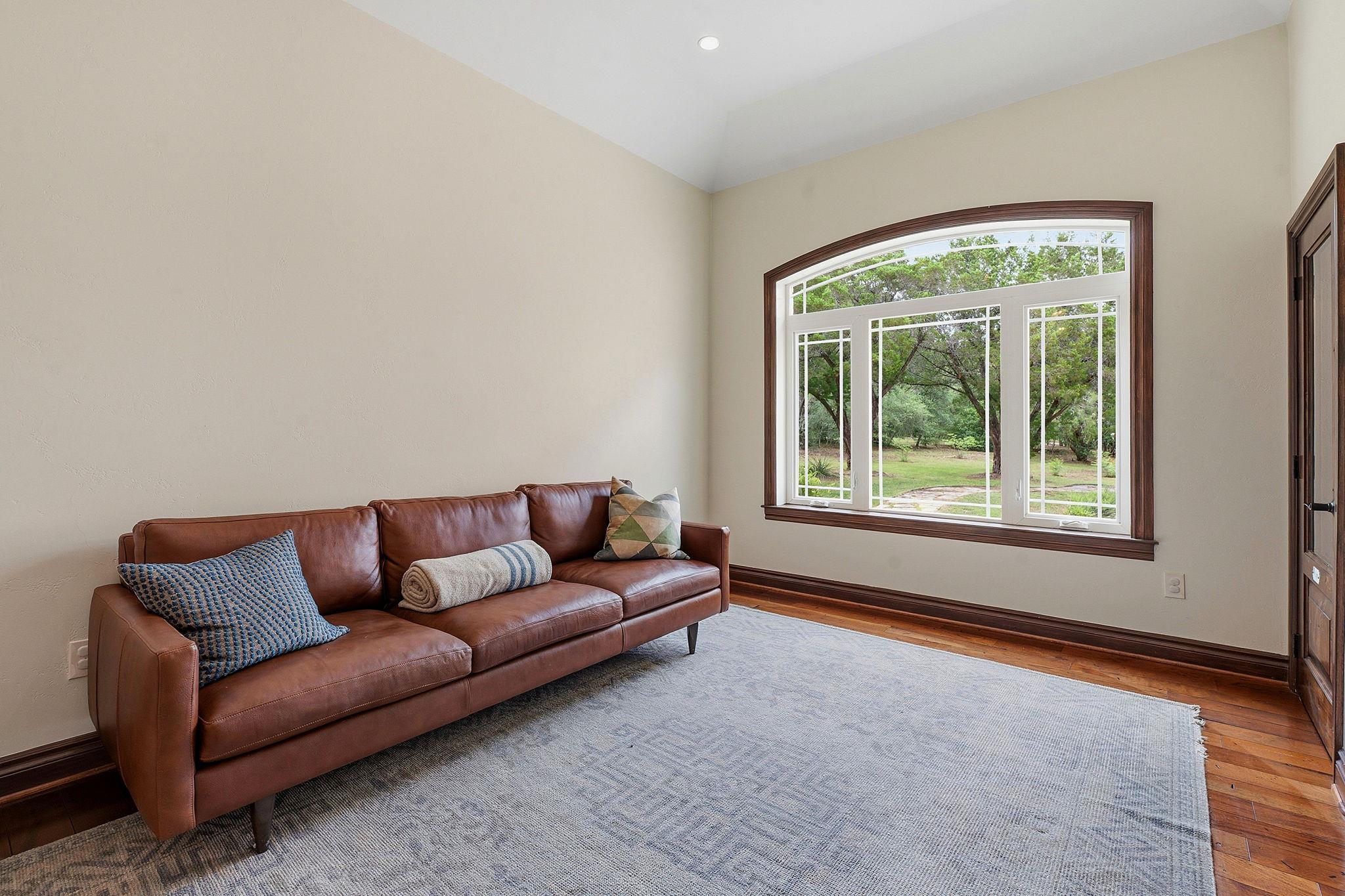 8121 Bluff Trl, Austin, TX 78737