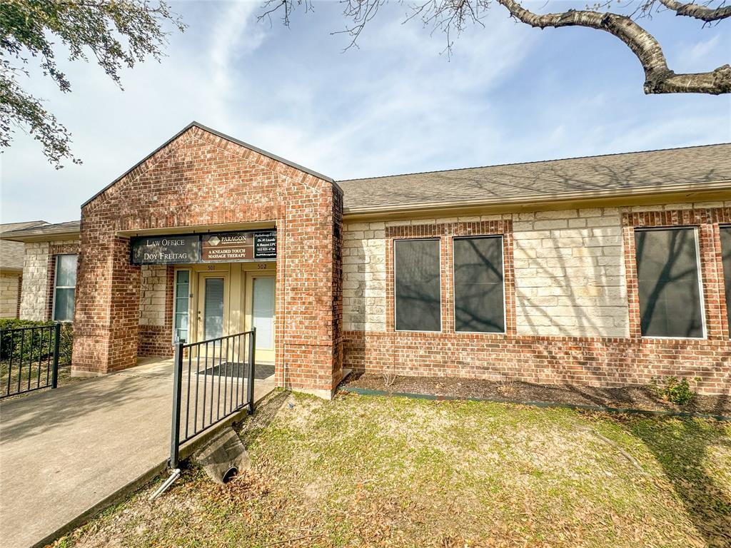 15901 Central Commerce Dr # 301, Pflugerville, TX 78660