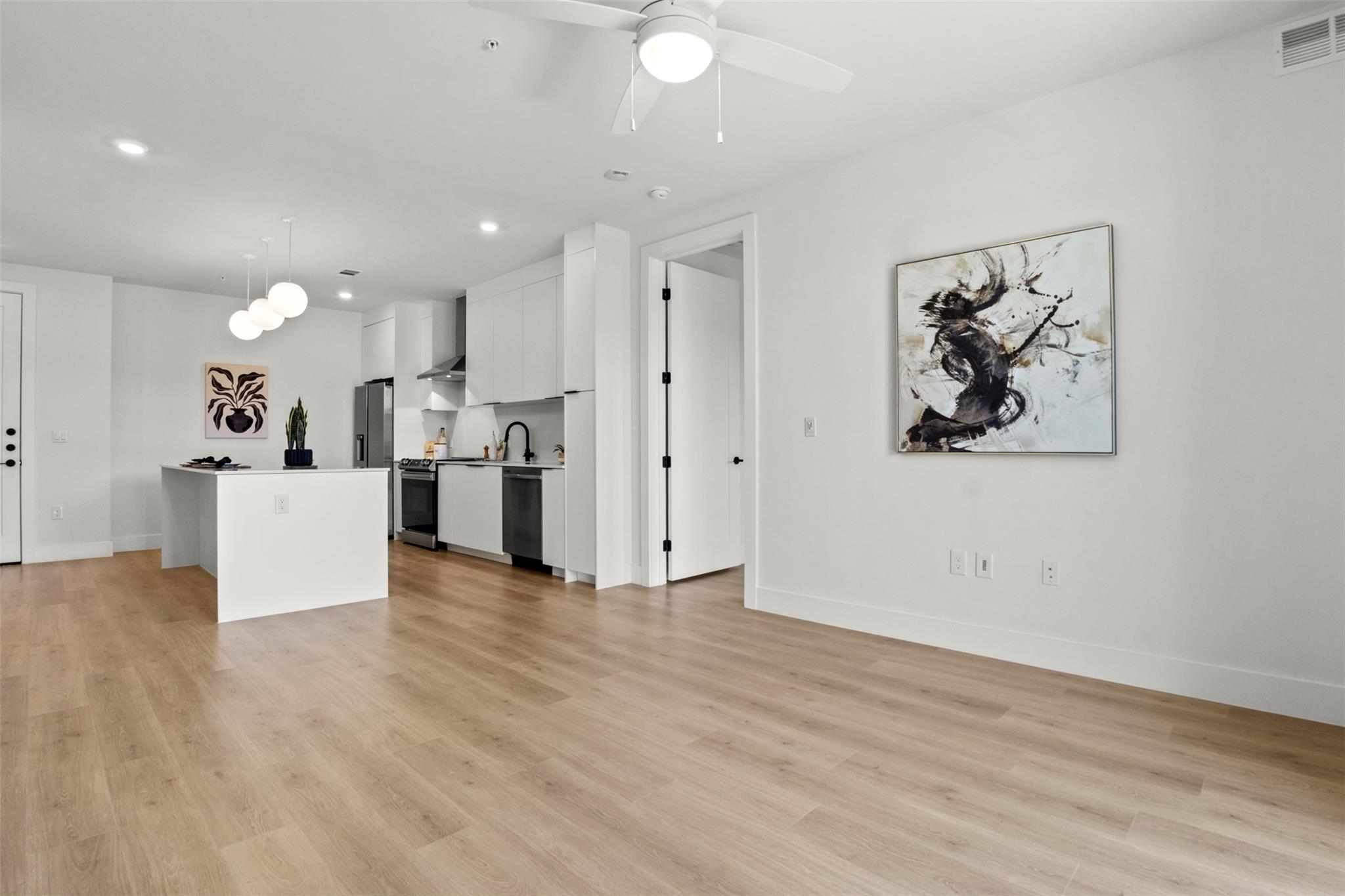 1701 Simond Ave # 418, Austin, TX 78723