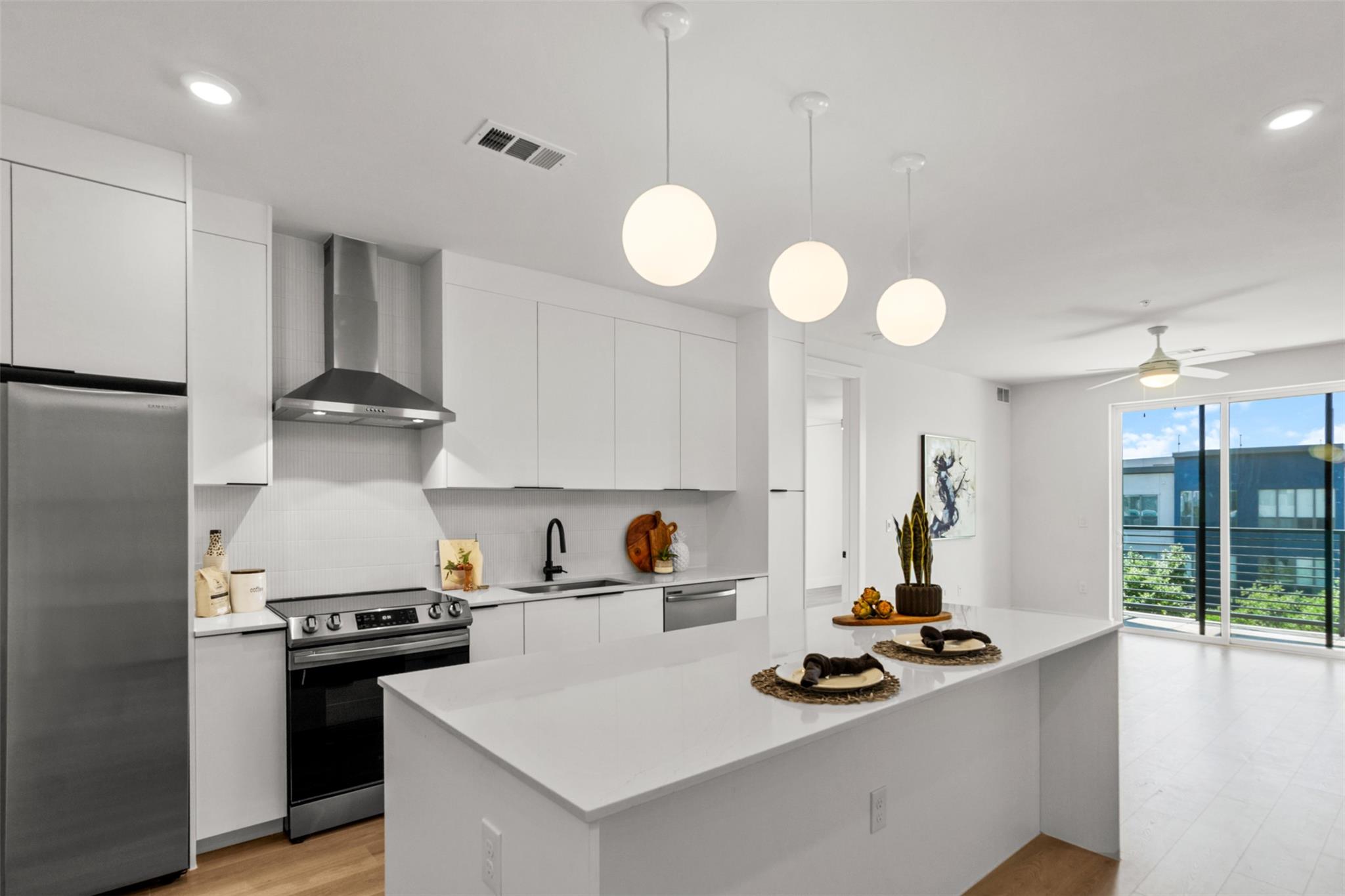 1701 Simond Ave # 418, Austin, TX 78723